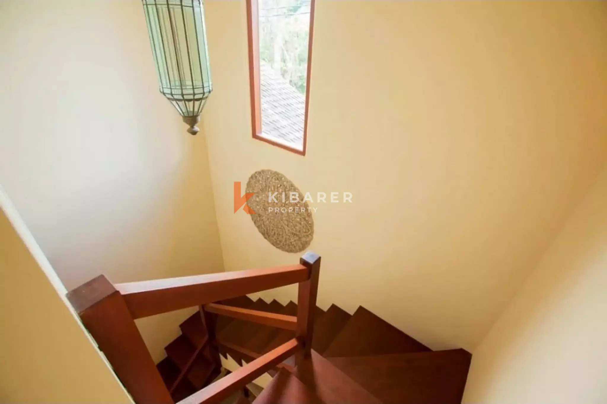 Urban Balinese Three-Bedrooms Enclosed Villa in Seminyak