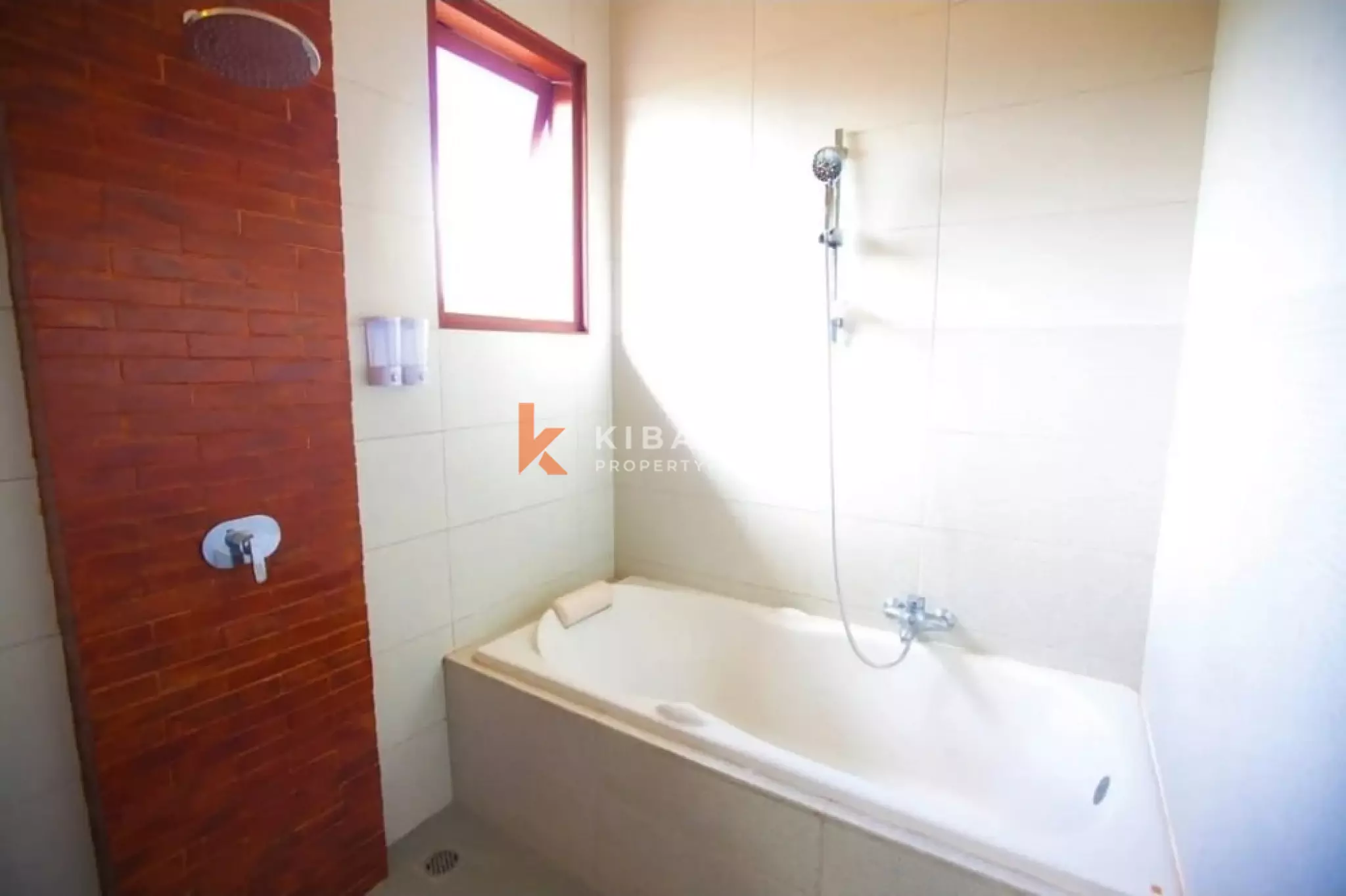 Urban Balinese Three-Bedrooms Enclosed Villa in Seminyak