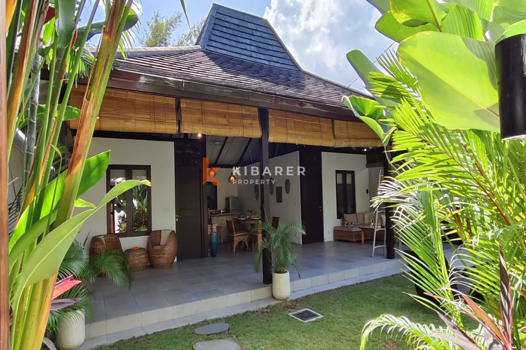 Central Seminyak Three-Bedrooms Villa Tropical