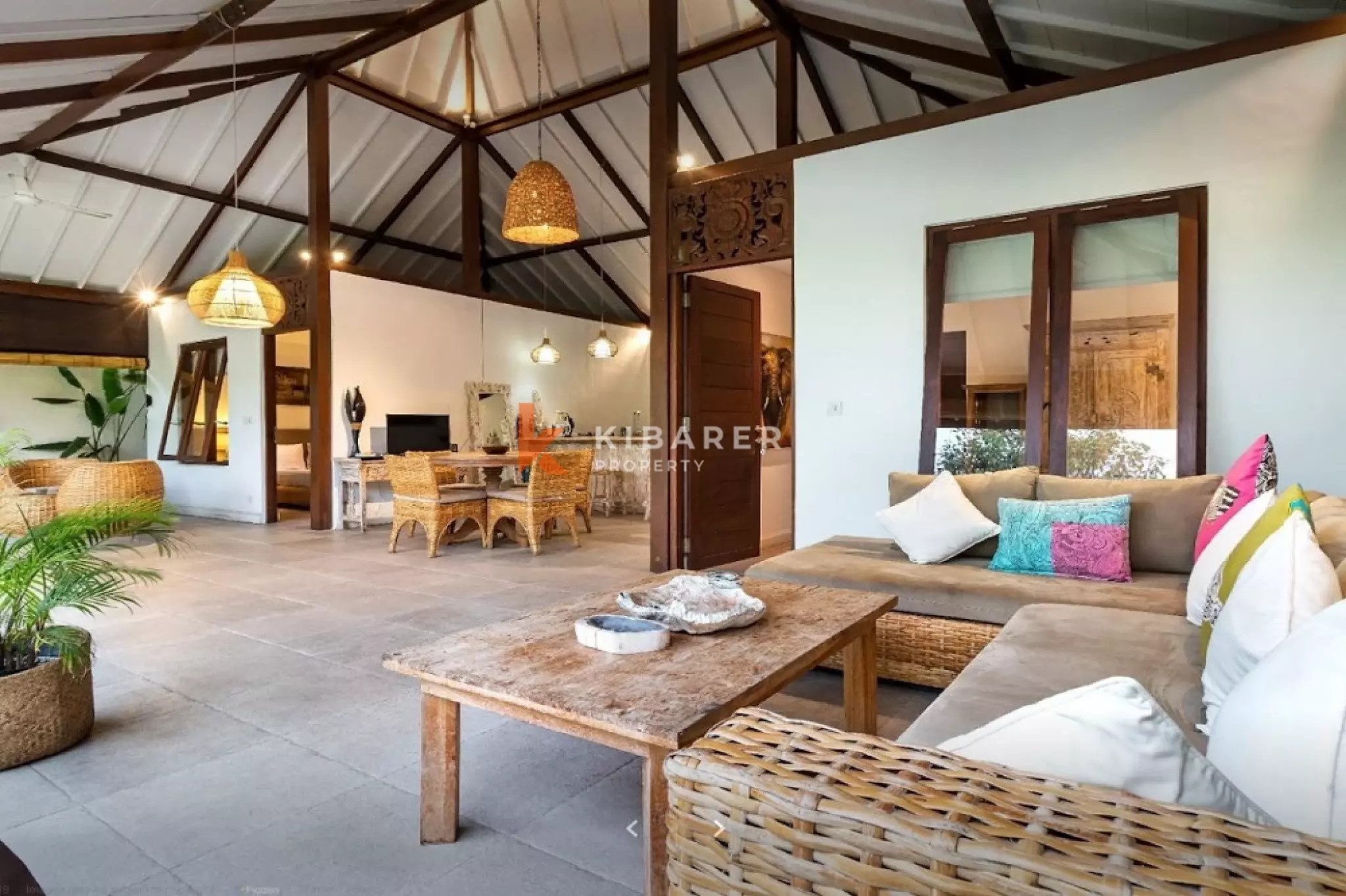 Central Seminyak Three-Bedrooms Villa Tropical