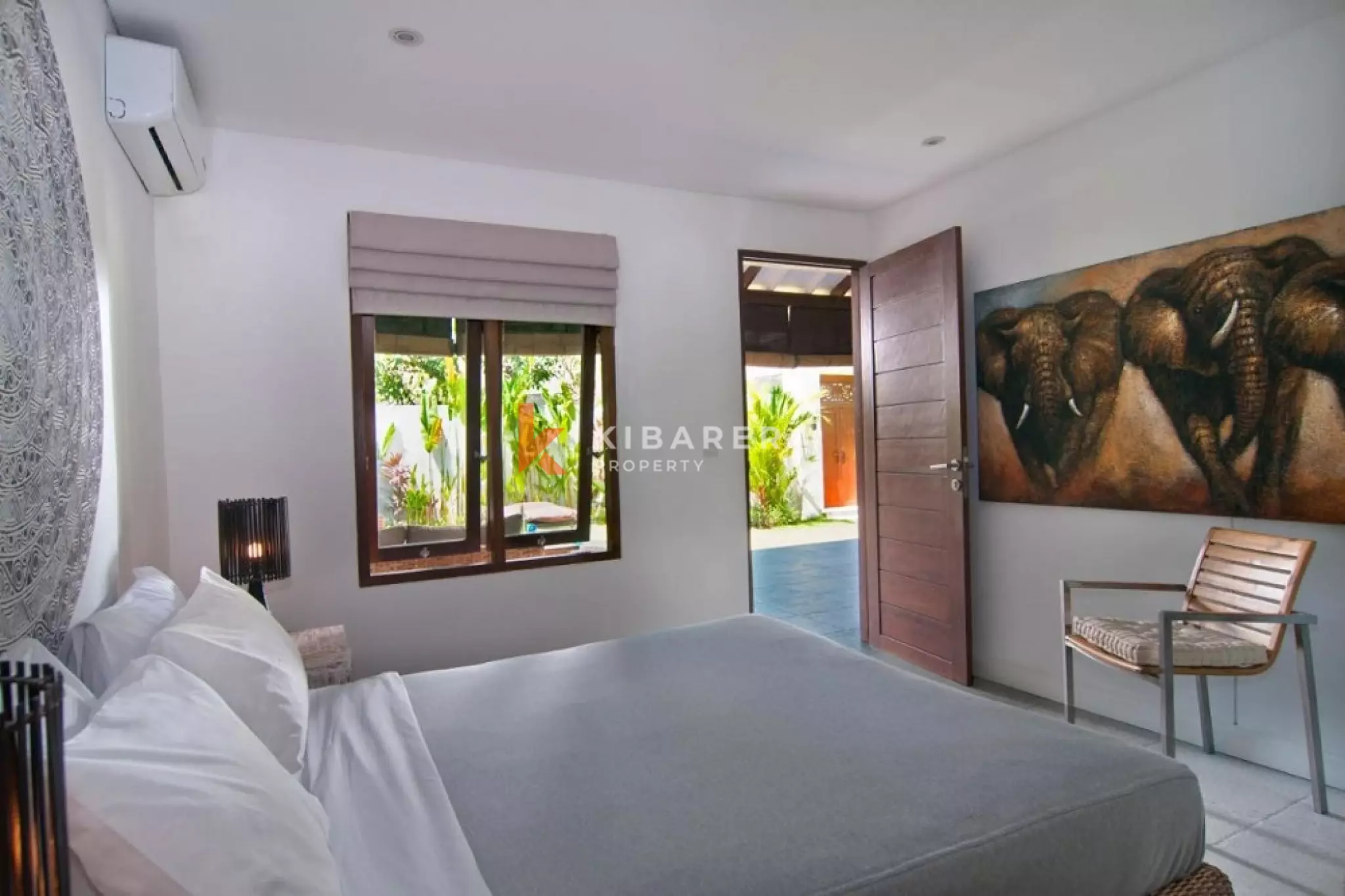 Central Seminyak Three-Bedrooms Villa Tropical