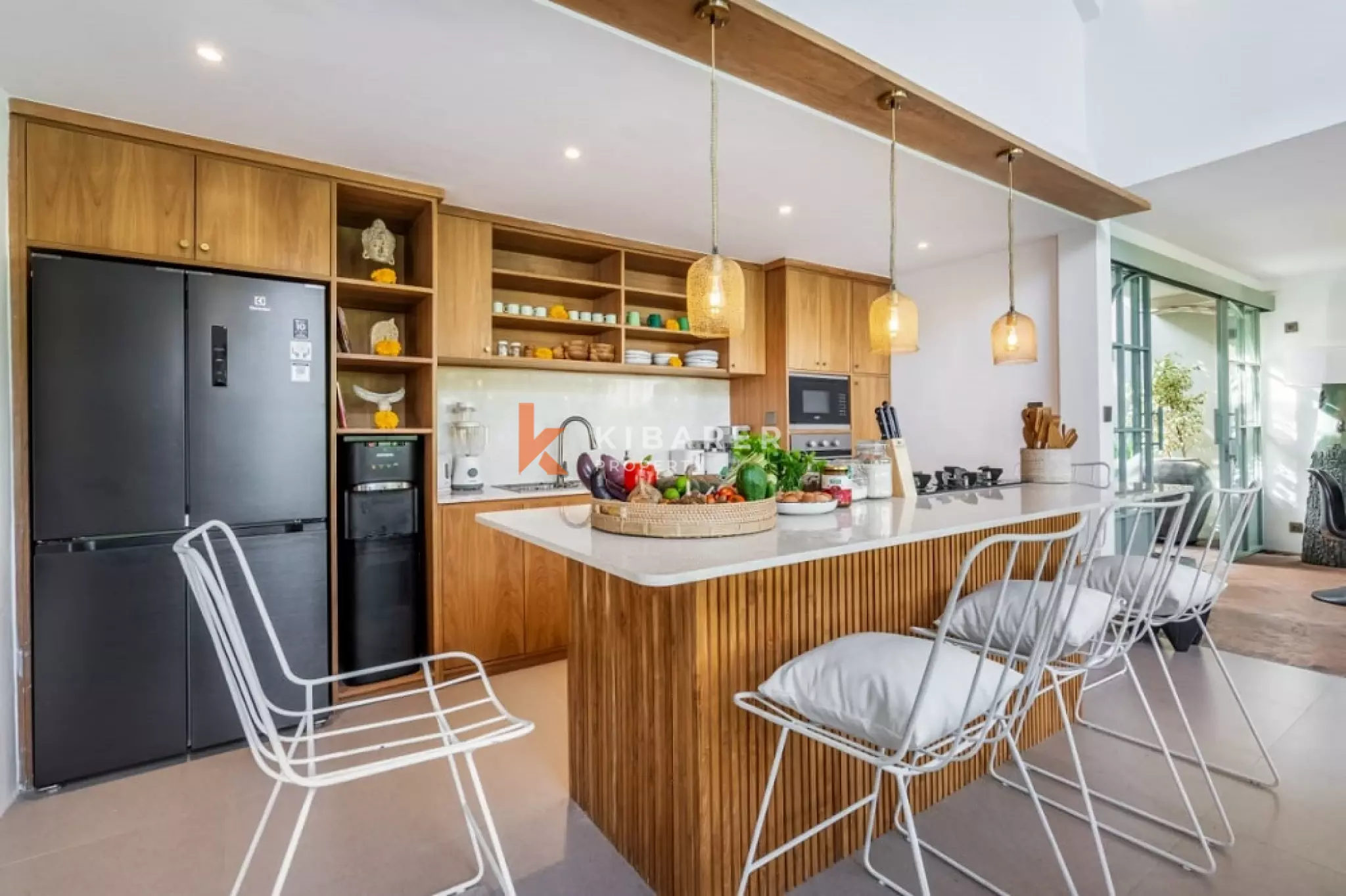 Sanctuary Exceptional Four-Bedrooms Villa in Central Seminyak