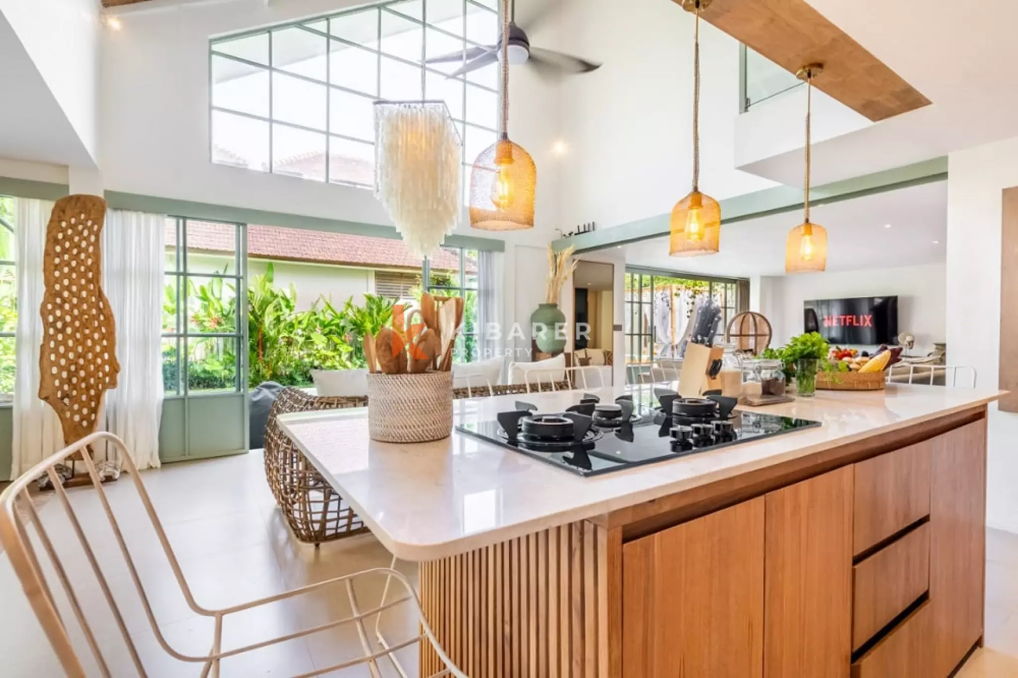 Sanctuary Exceptional Four-Bedrooms Villa in Central Seminyak