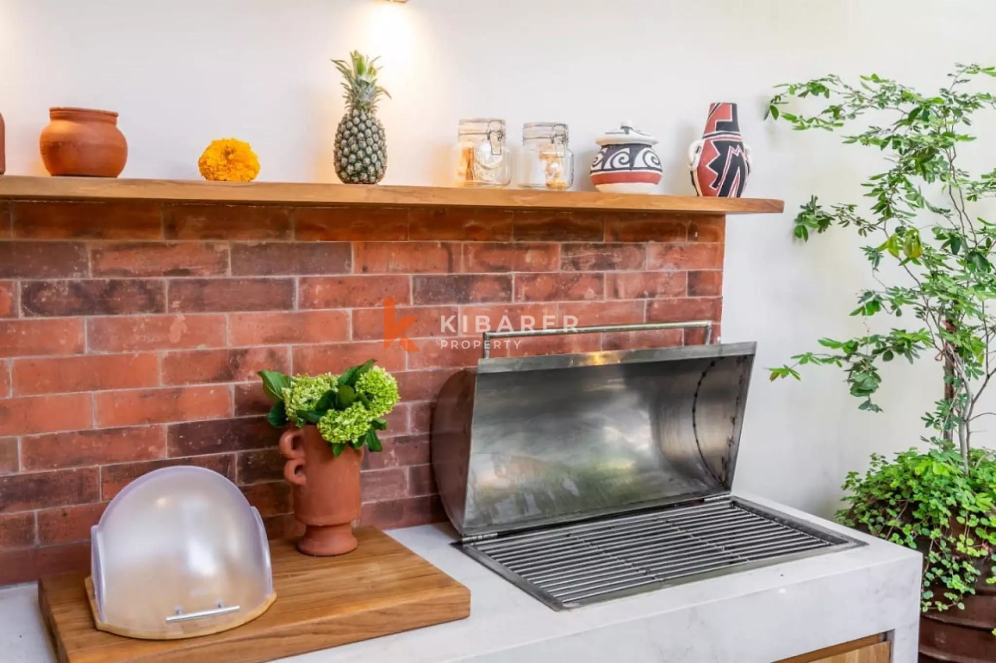 Sanctuary Exceptional Four-Bedrooms Villa in Central Seminyak