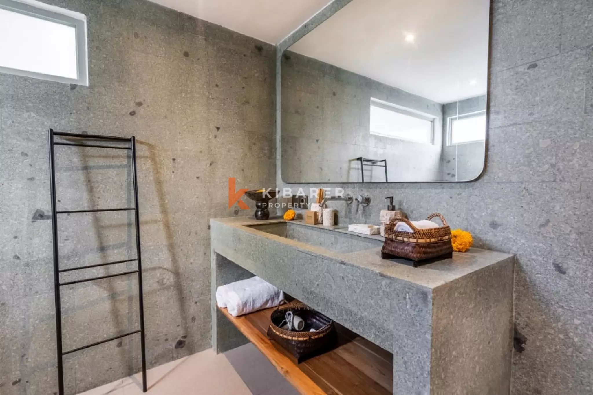 Sanctuary Exceptional Four-Bedrooms Villa in Central Seminyak