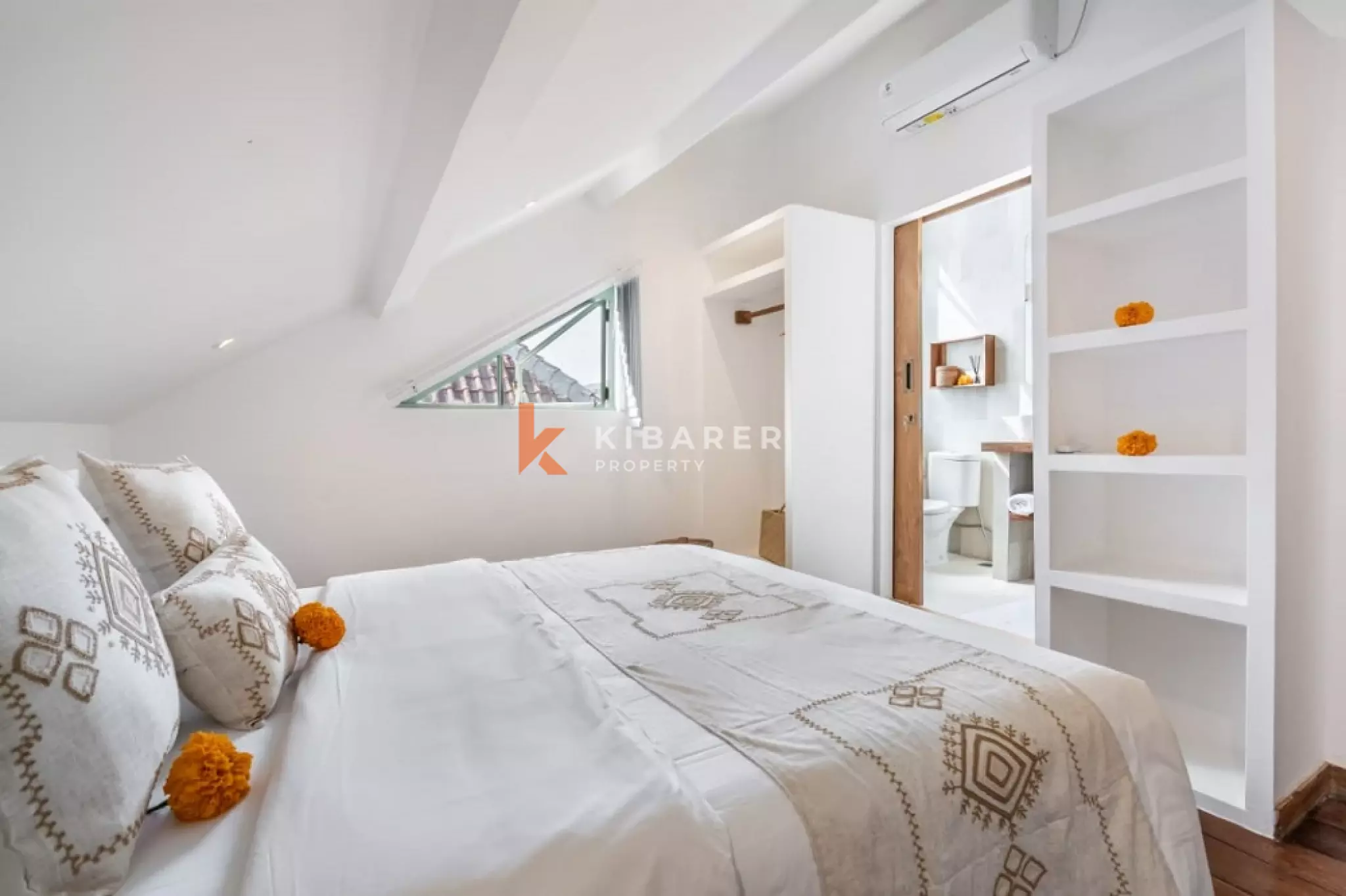 Sanctuary Exceptional Four-Bedrooms Villa in Central Seminyak