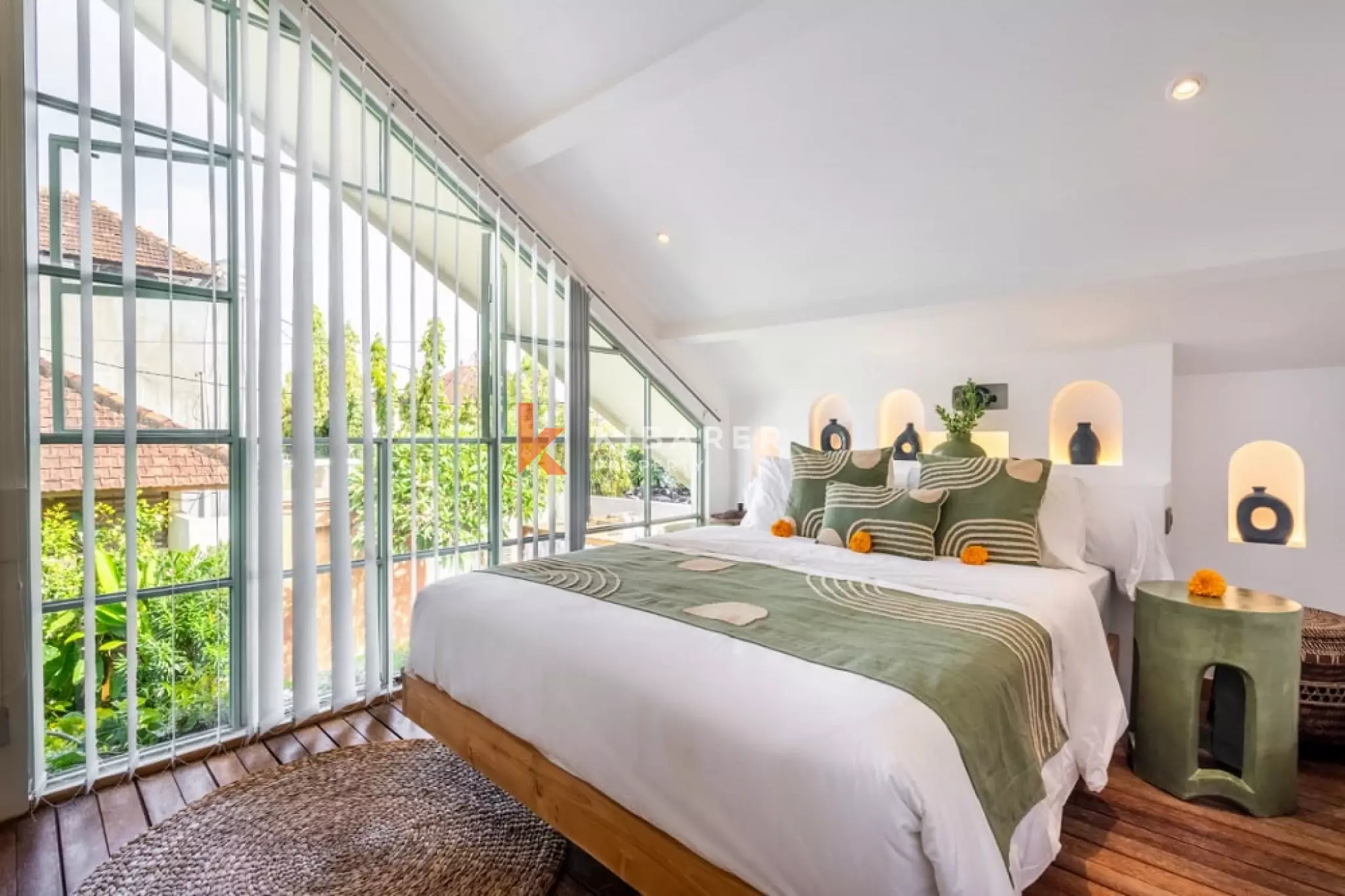 Sanctuary Exceptional Four-Bedrooms Villa in Central Seminyak