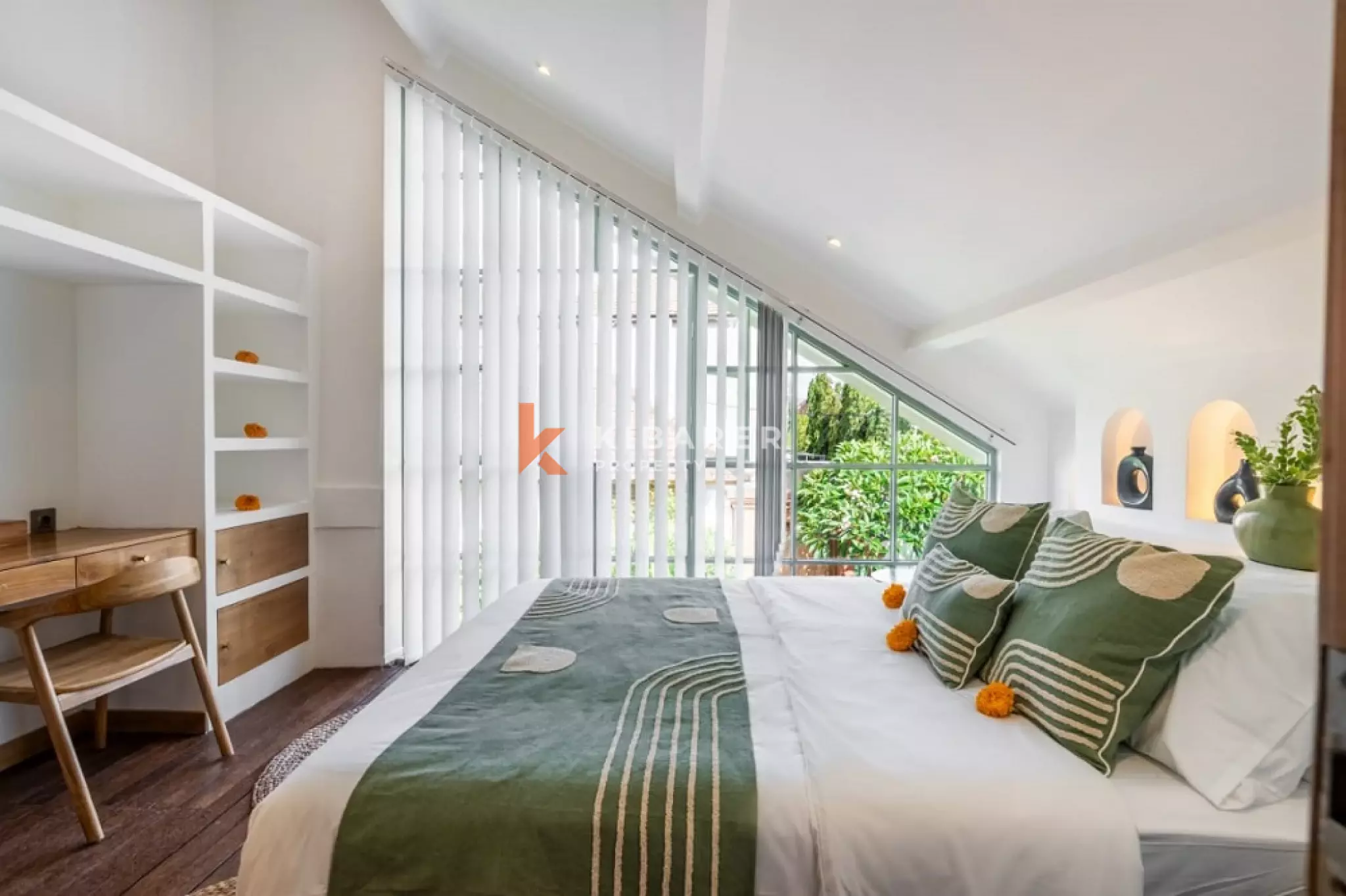 Sanctuary Exceptional Four-Bedrooms Villa in Central Seminyak