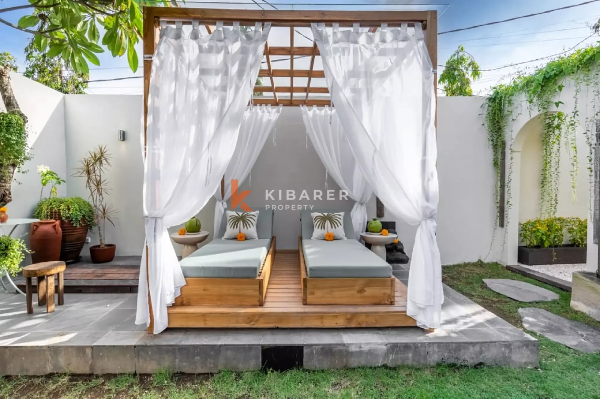 Sanctuary Exceptional Four-Bedrooms Villa in Central Seminyak