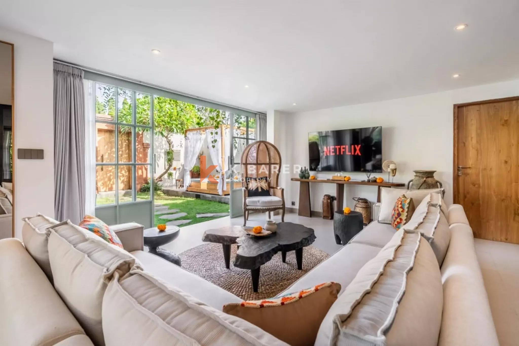 Sanctuary Exceptional Four-Bedrooms Villa in Central Seminyak