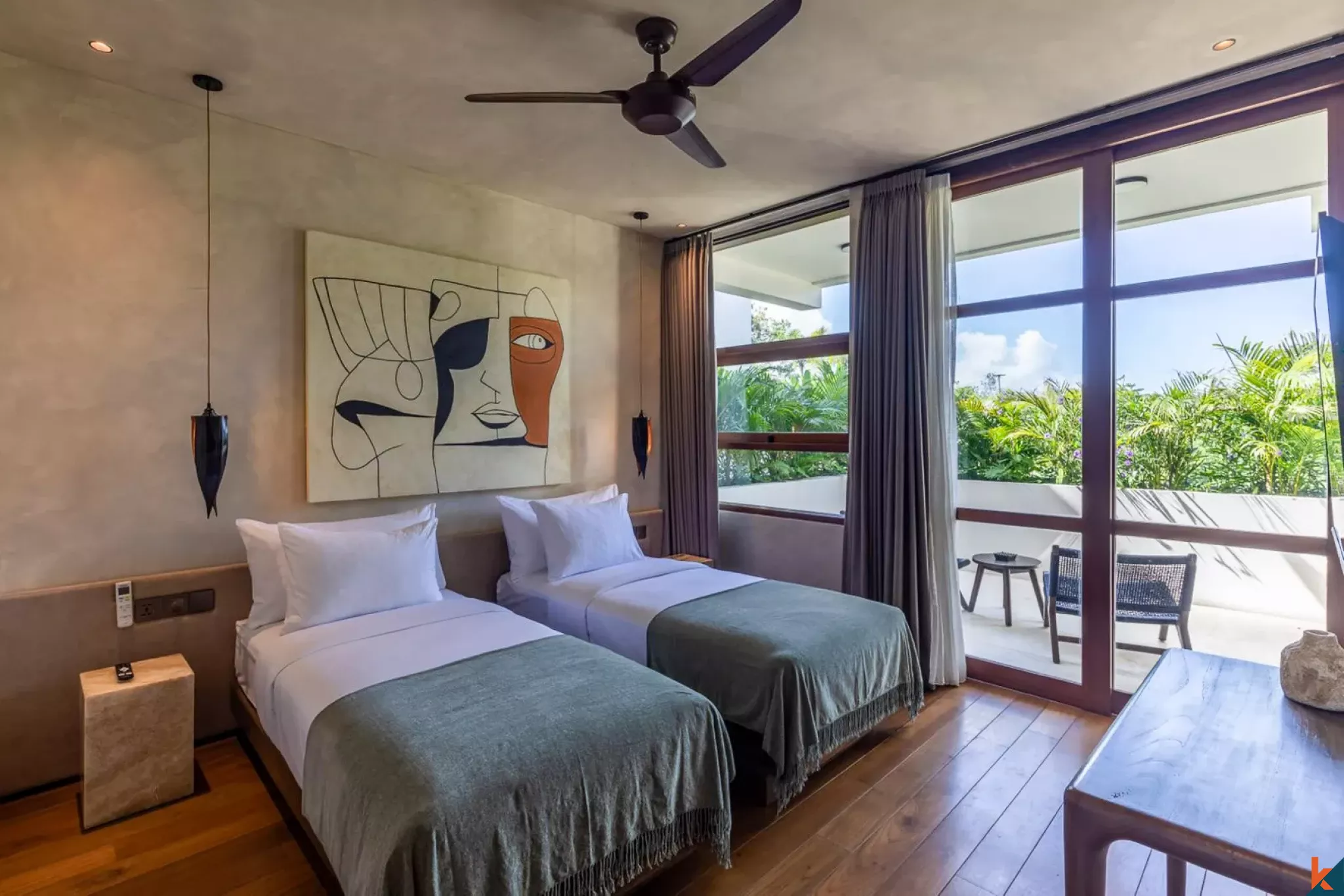 Perumahan mewah dengan enam kamar tidur yang dengan pemandangan sungai dan hutan di Nyanyi