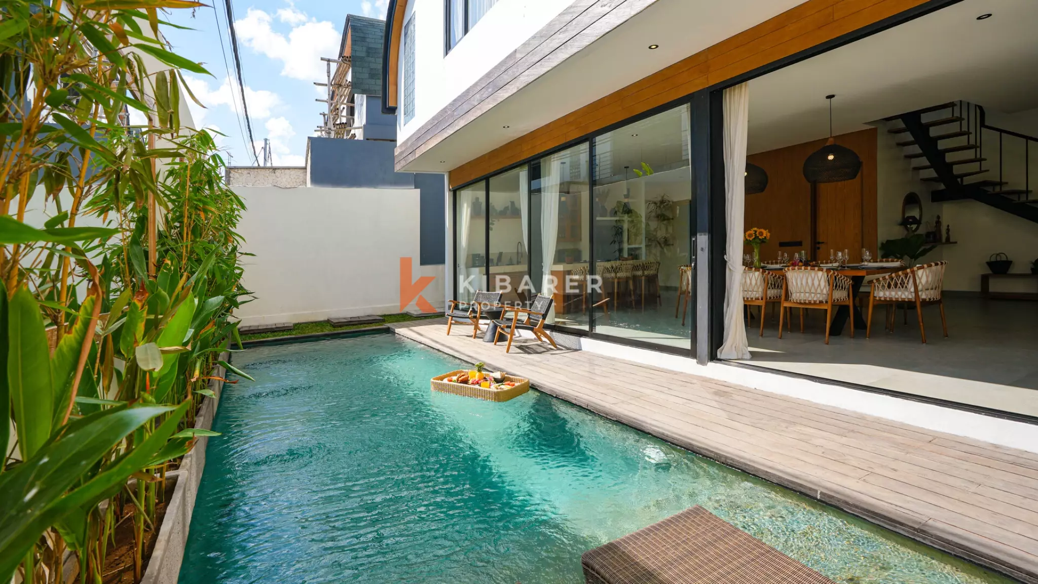 Charming Three Bedrooms Enclosed Living Villa Walking Distance to Cemagi Beach