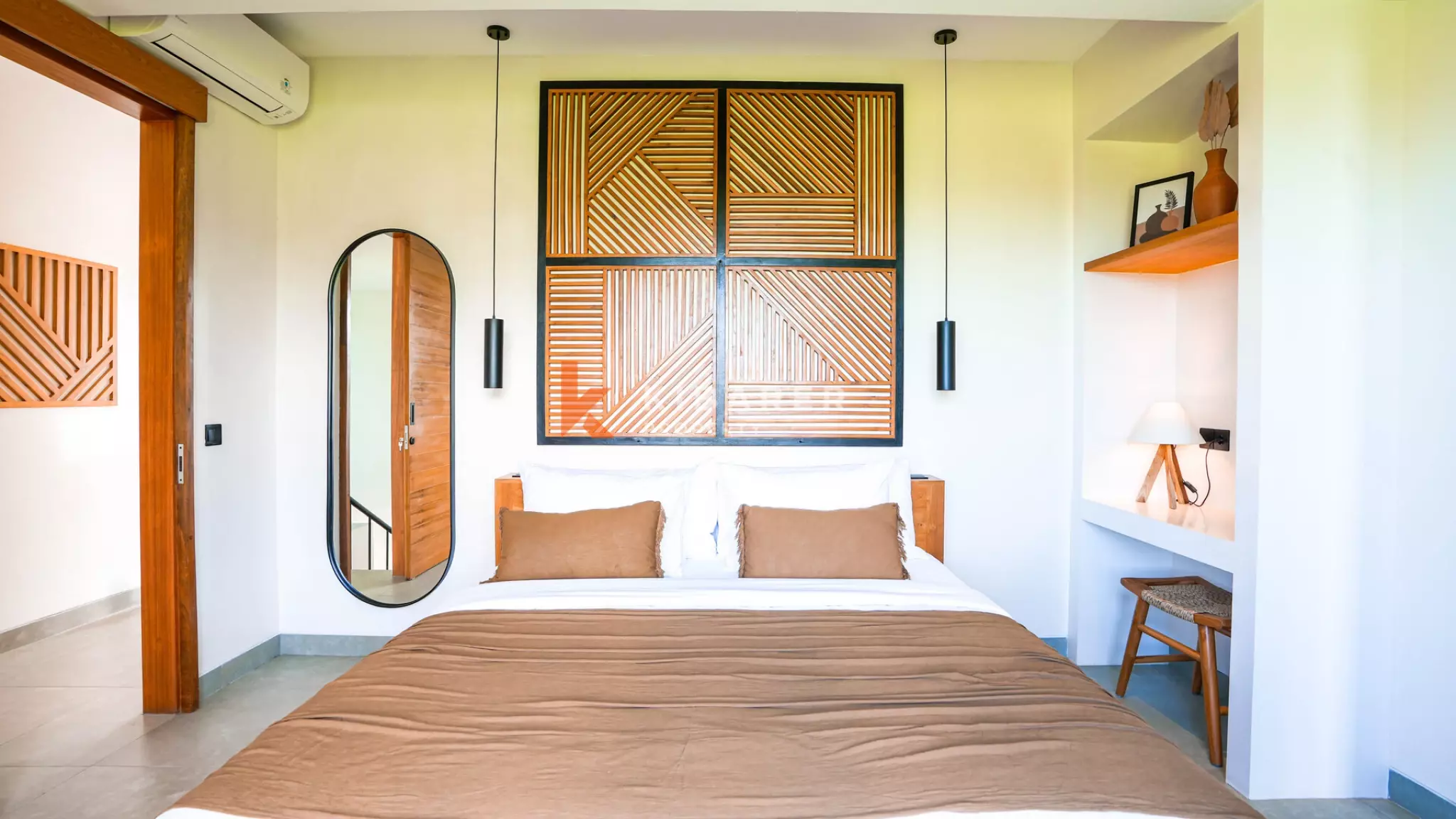 Charming Three Bedrooms Enclosed Living Villa Walking Distance to Cemagi Beach