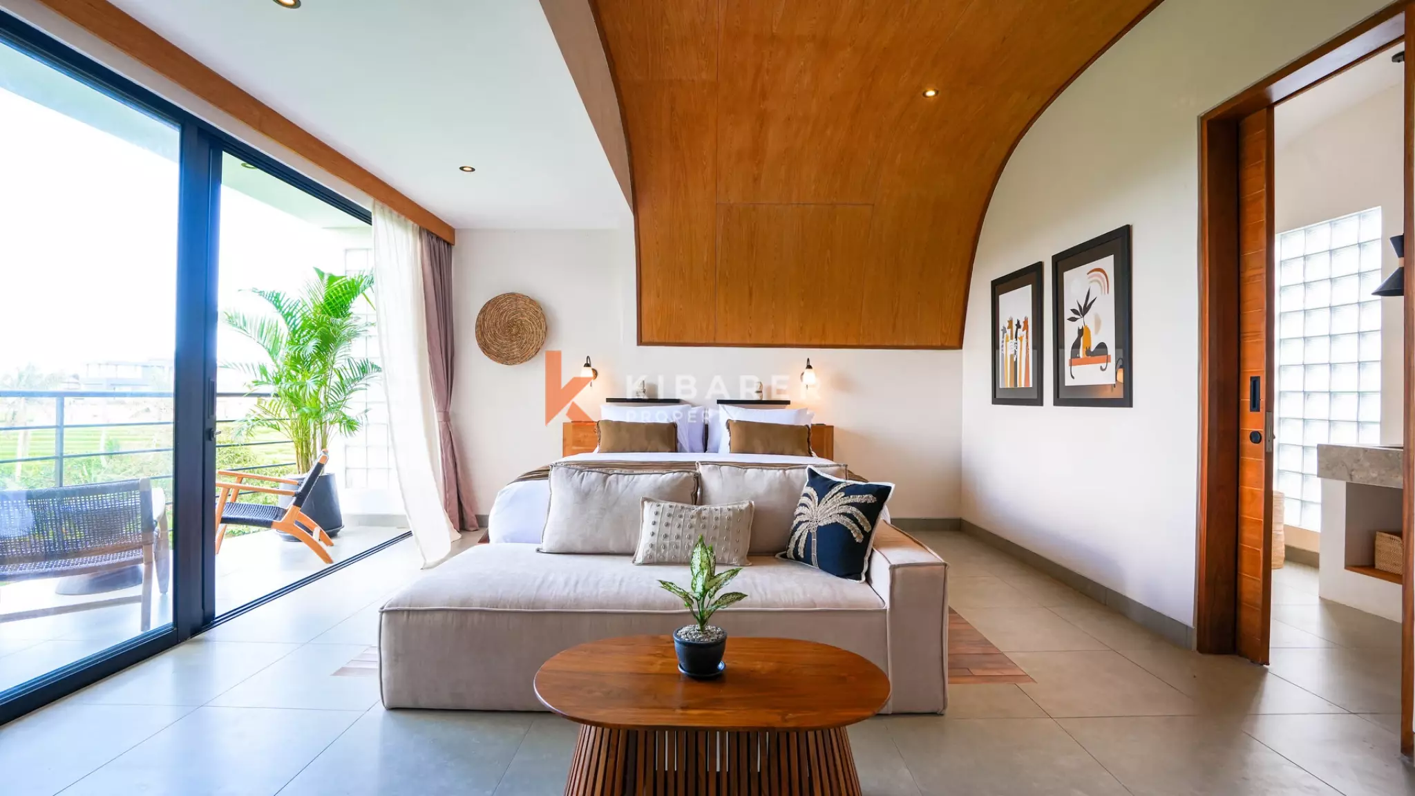 Charming Three Bedrooms Enclosed Living Villa Walking Distance to Cemagi Beach