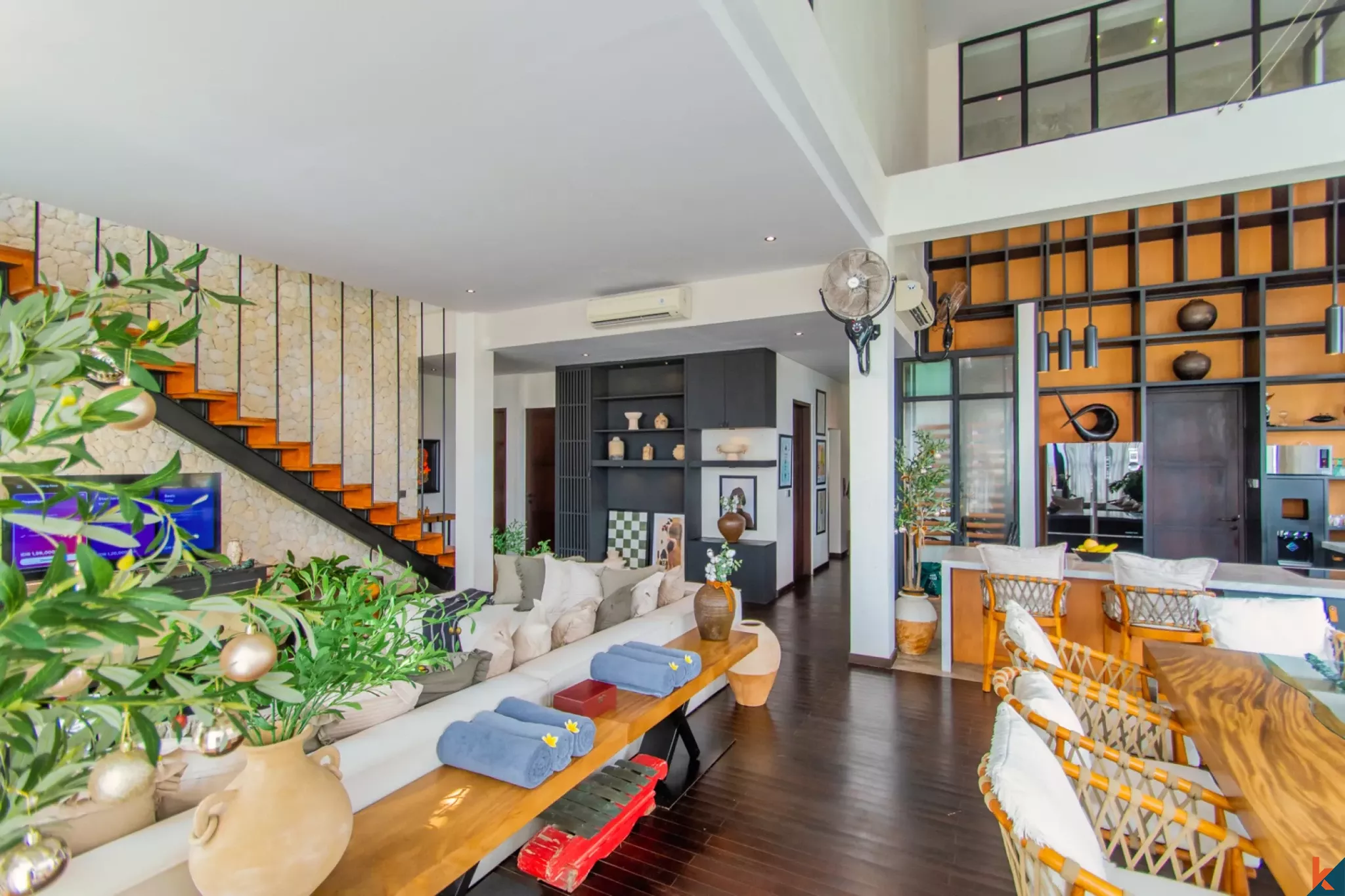 Dijual Penthouse Baru Dekat Pantai di Berawa