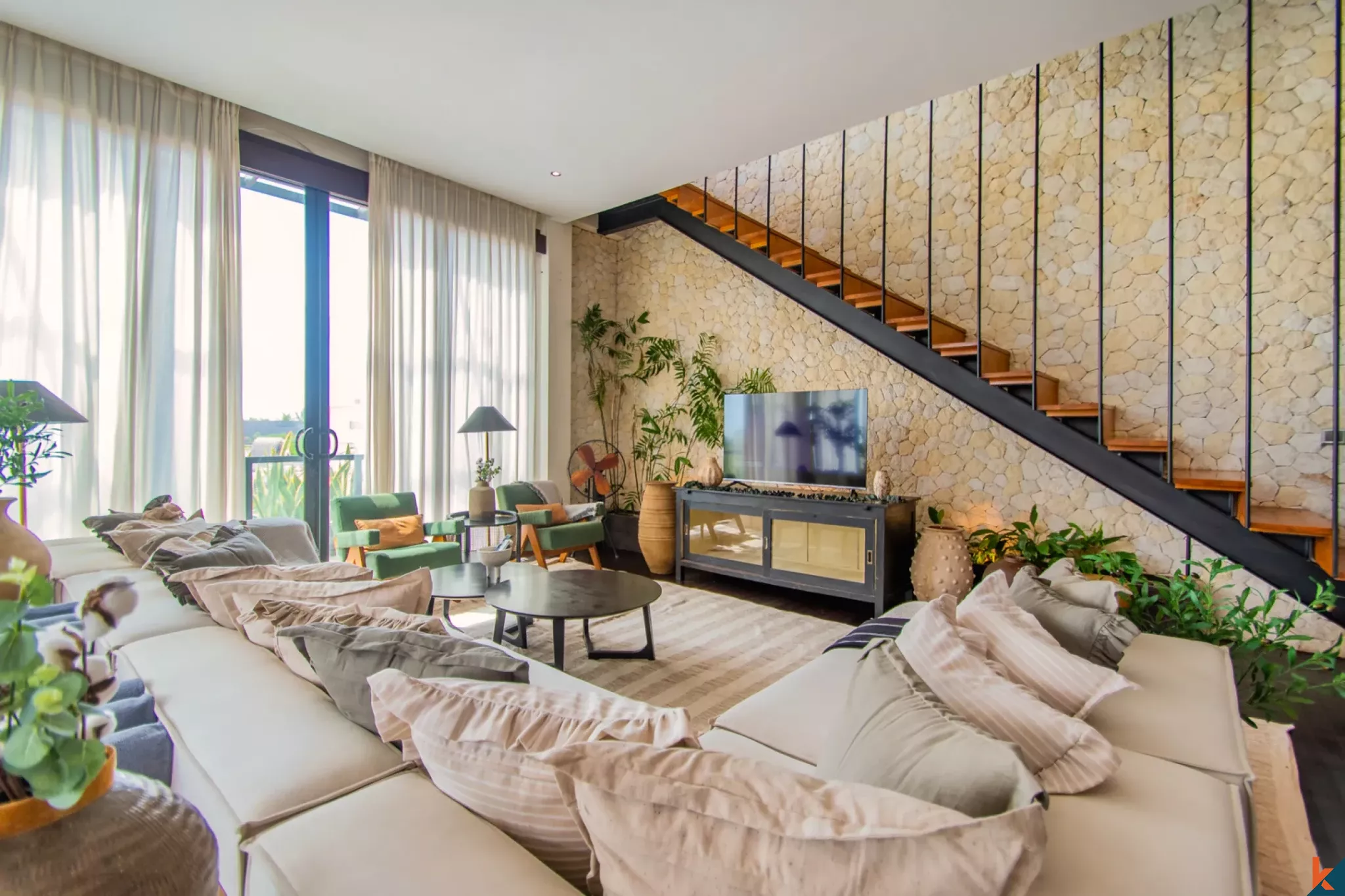 Dijual Penthouse Baru Dekat Pantai di Berawa