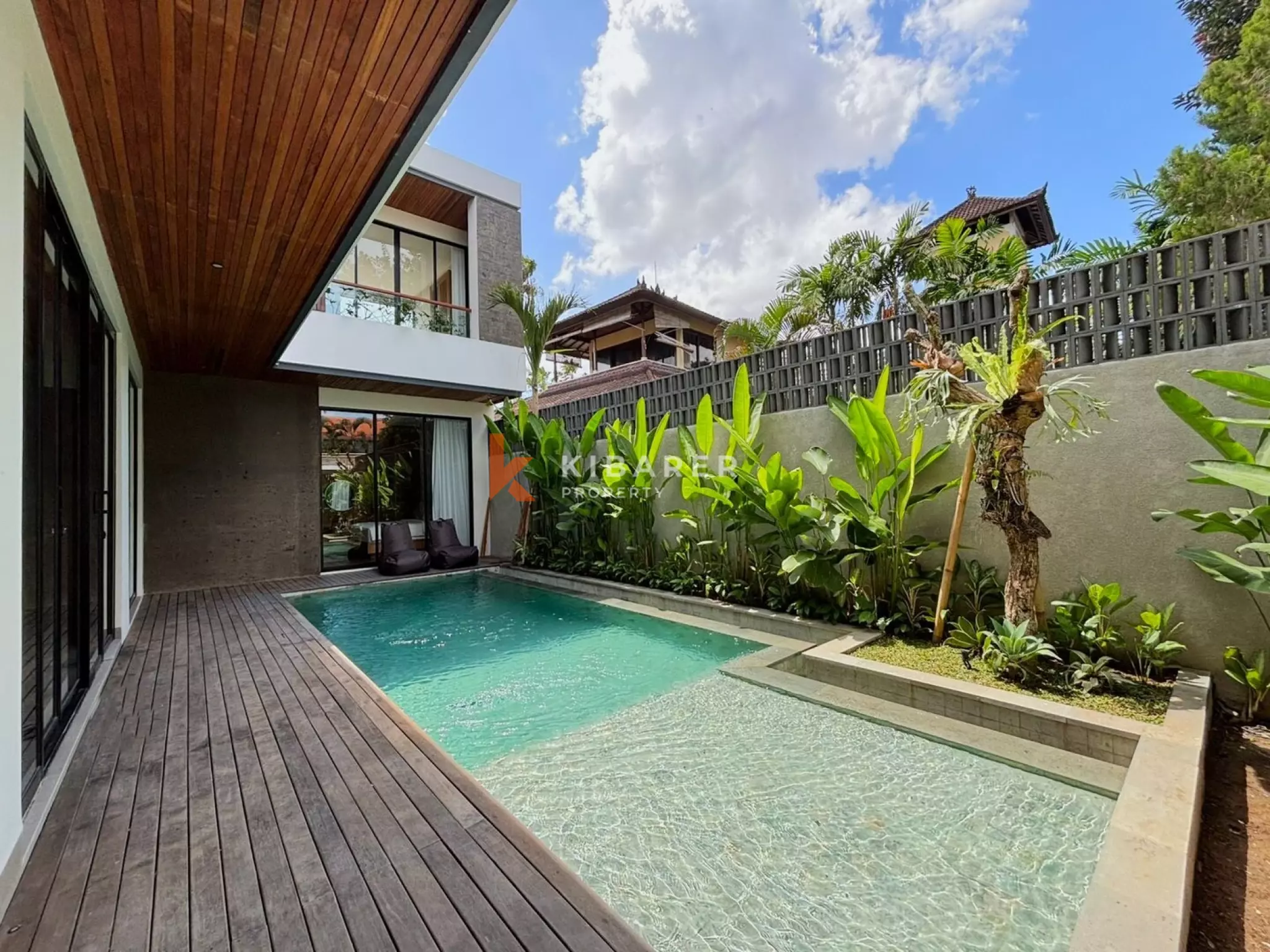 Villa Lima Kamar Tidur yang Dirancang dengan Cermat dengan Mini-Spa Pribadi di Batu Bolong