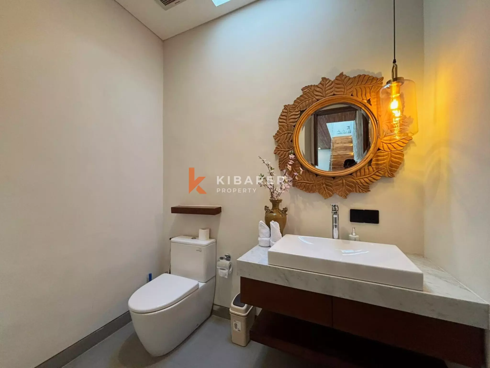 Villa Lima Kamar Tidur yang Dirancang dengan Cermat dengan Mini-Spa Pribadi di Batu Bolong