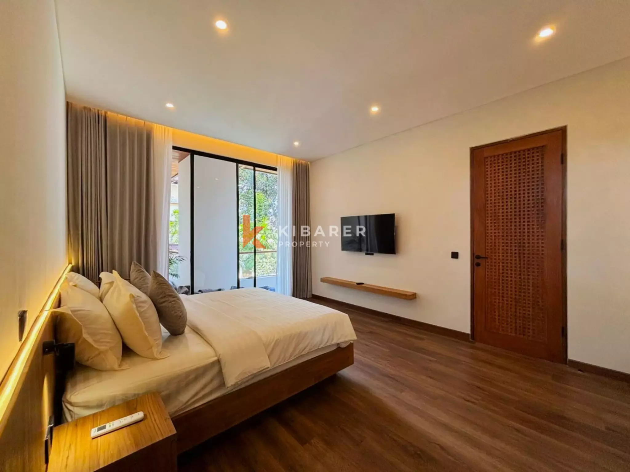 Villa Lima Kamar Tidur yang Dirancang dengan Cermat dengan Mini-Spa Pribadi di Batu Bolong