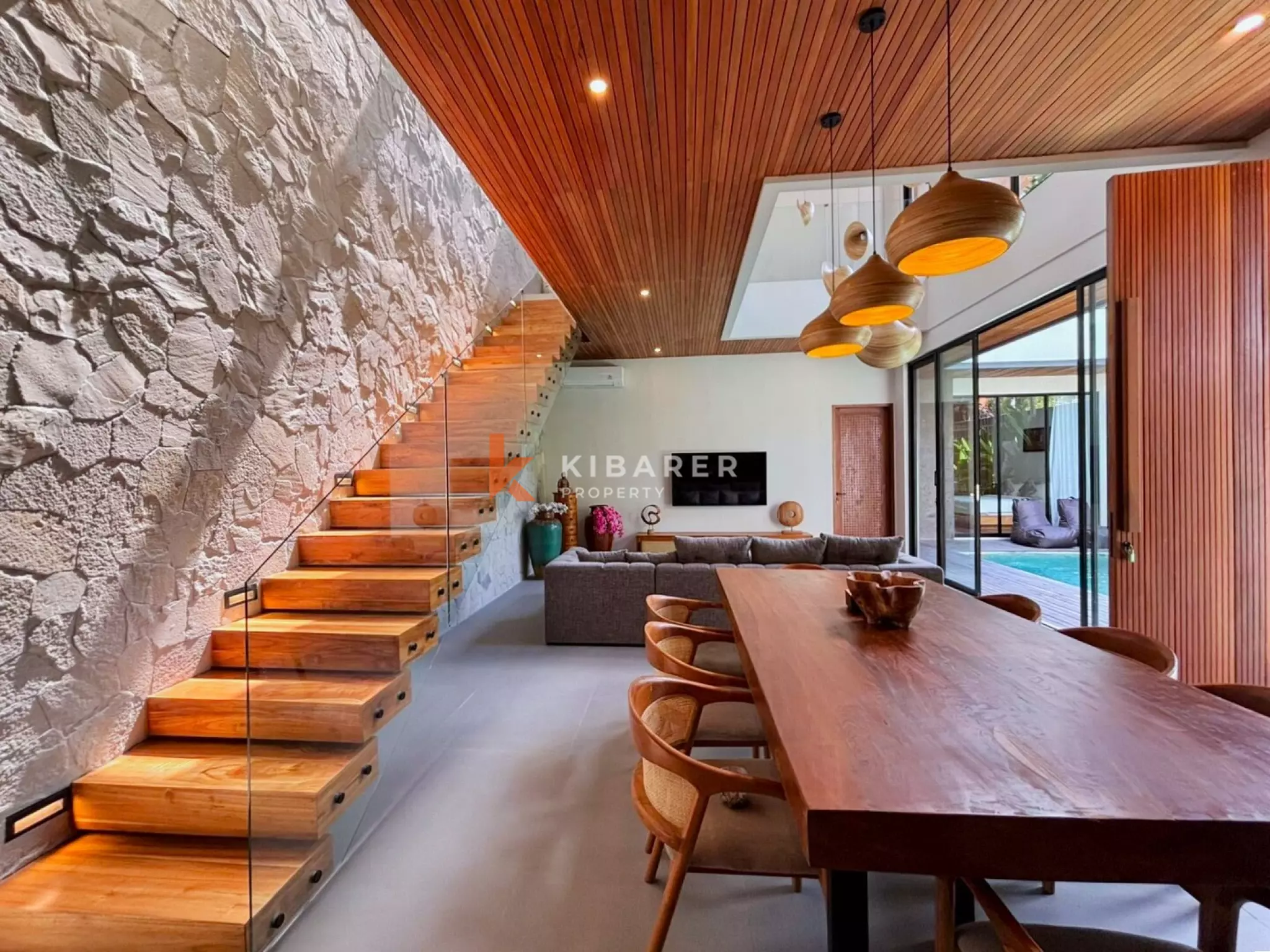 Villa Lima Kamar Tidur yang Dirancang dengan Cermat dengan Mini-Spa Pribadi di Batu Bolong