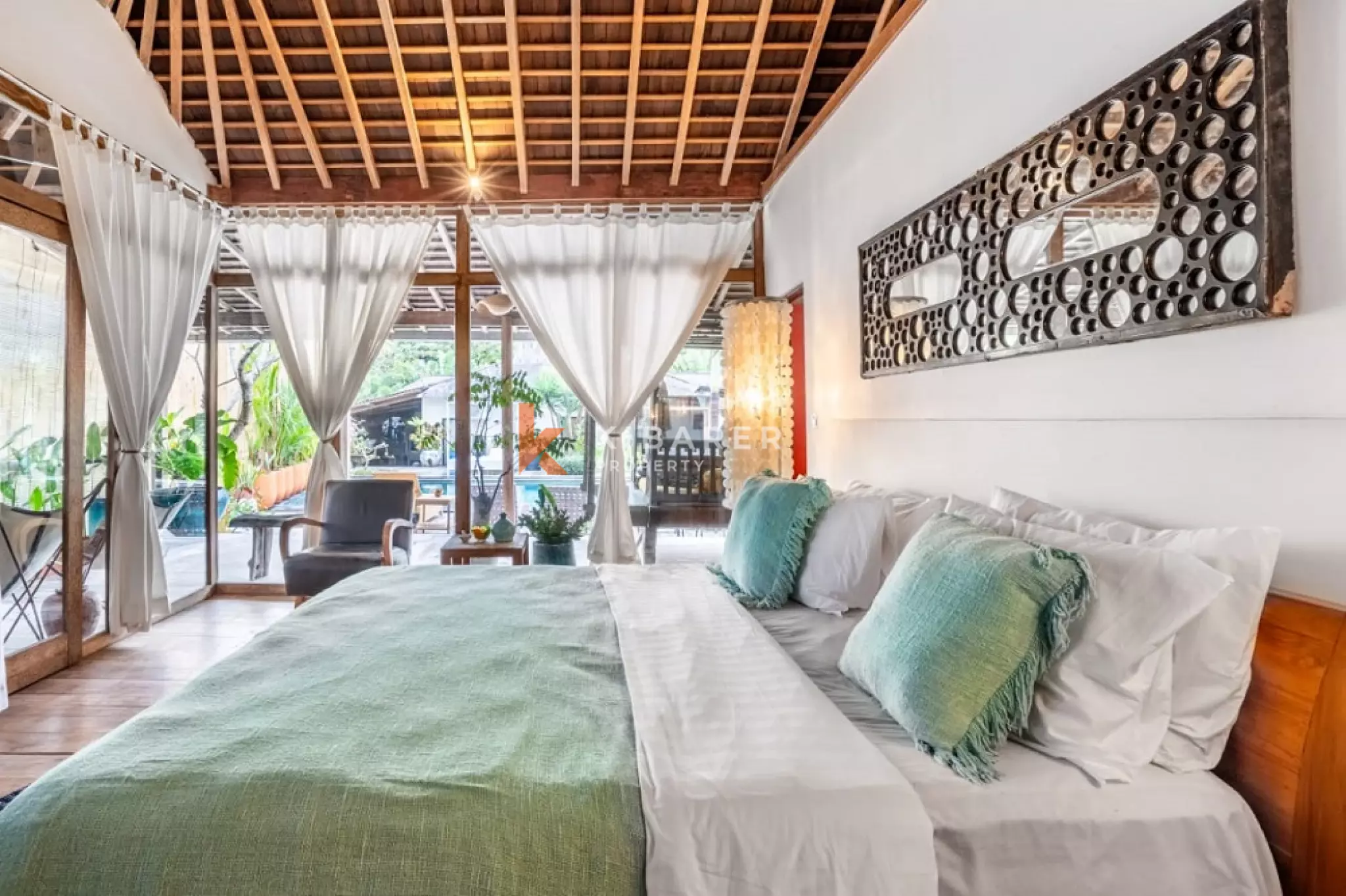 Grand Joglo Five-Bedrooms Open Living Villa in Canggu