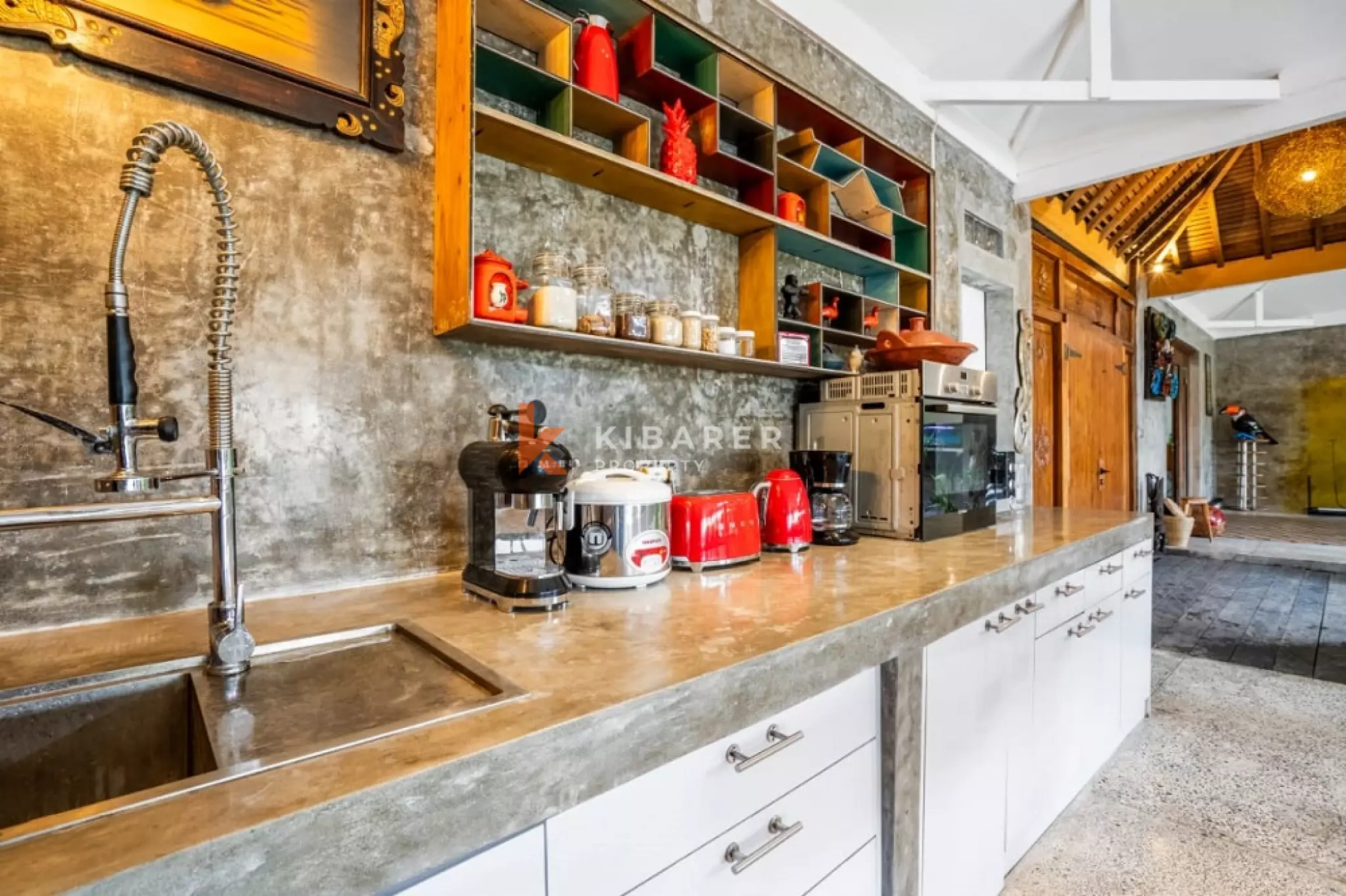 Grand Joglo Five-Bedrooms Open Living Villa in Canggu