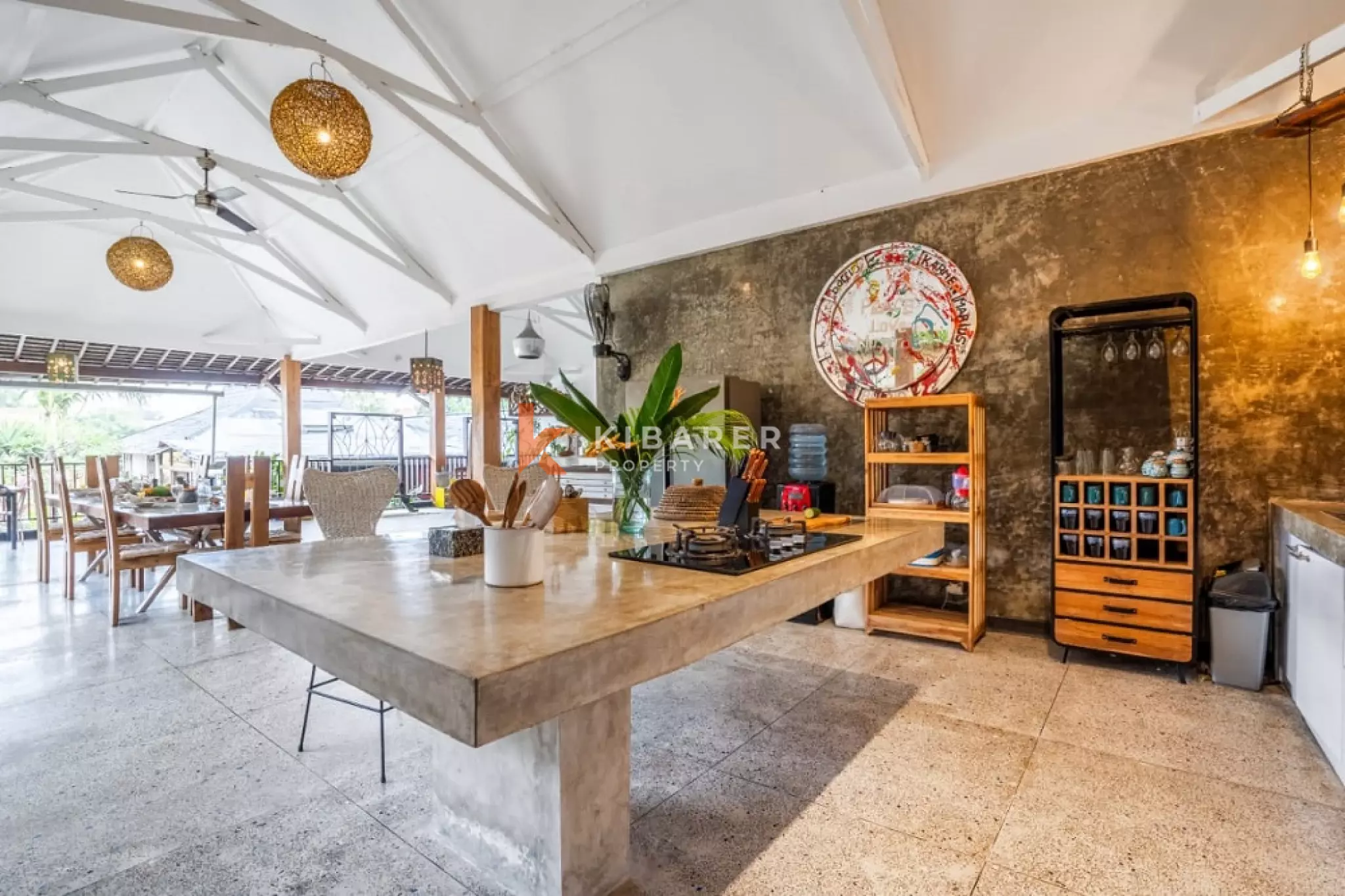 Grand Joglo Five-Bedrooms Open Living Villa in Canggu