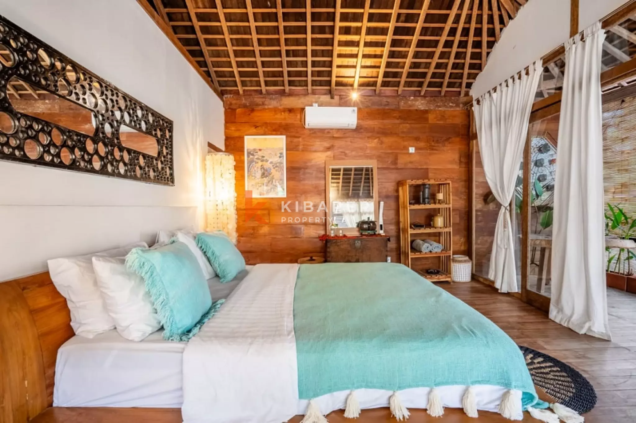 Grand Joglo Five-Bedrooms Open Living Villa in Canggu