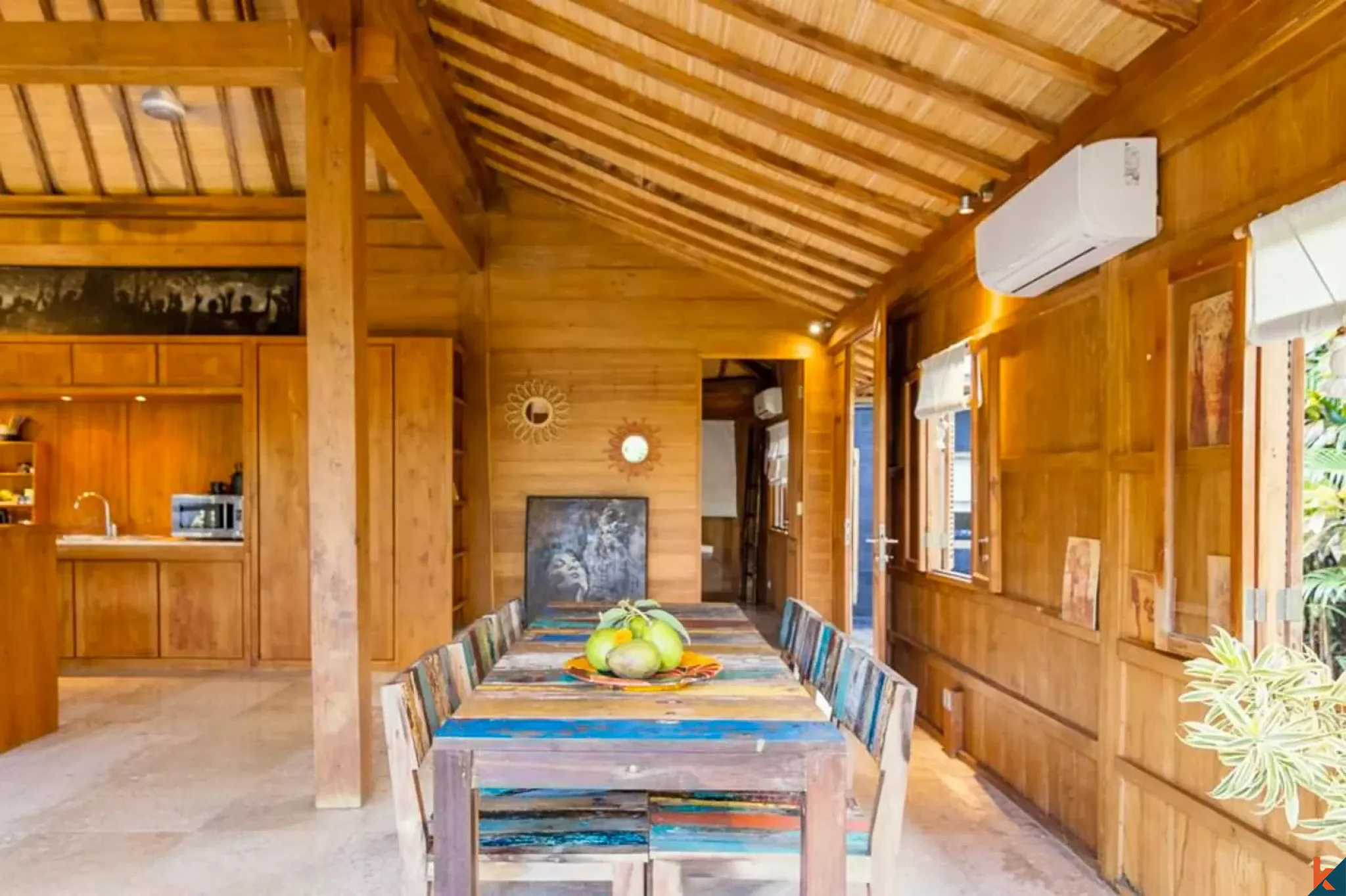 Properti bergaya joglo dua kamar tidur yang indah di Batu Bolong