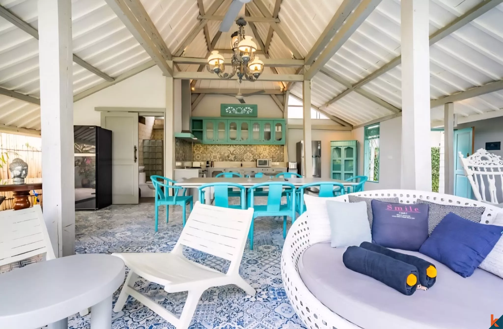 Stylish 3-Bedroom Tropical Villa with Private Pool in Babakan