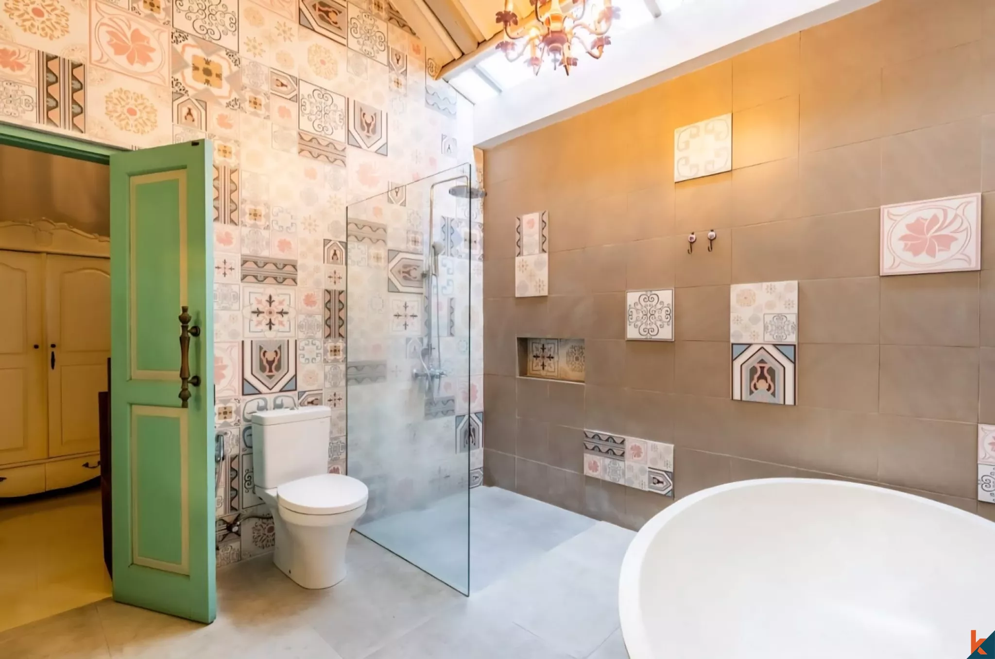 Stylish 3-Bedroom Tropical Villa with Private Pool in Babakan