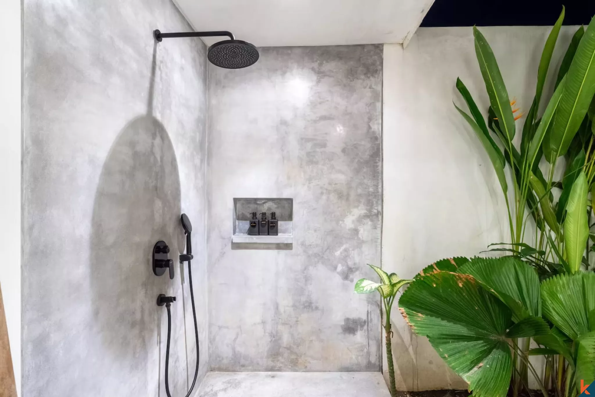 Villas jumelées tropicales modernes à louer à proximité de la plage à Nyanyi