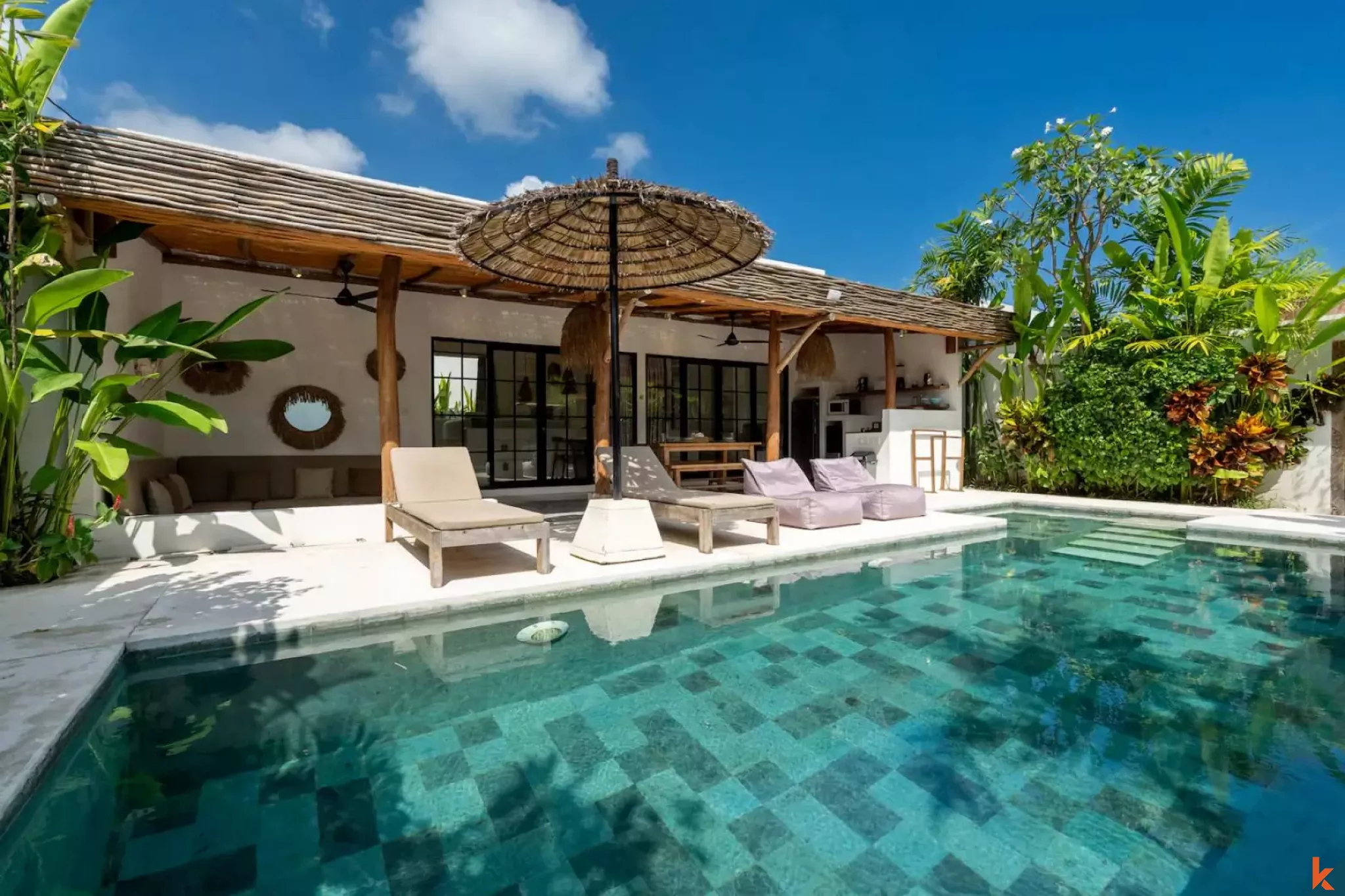 Villas jumelées tropicales modernes à louer à proximité de la plage à Nyanyi