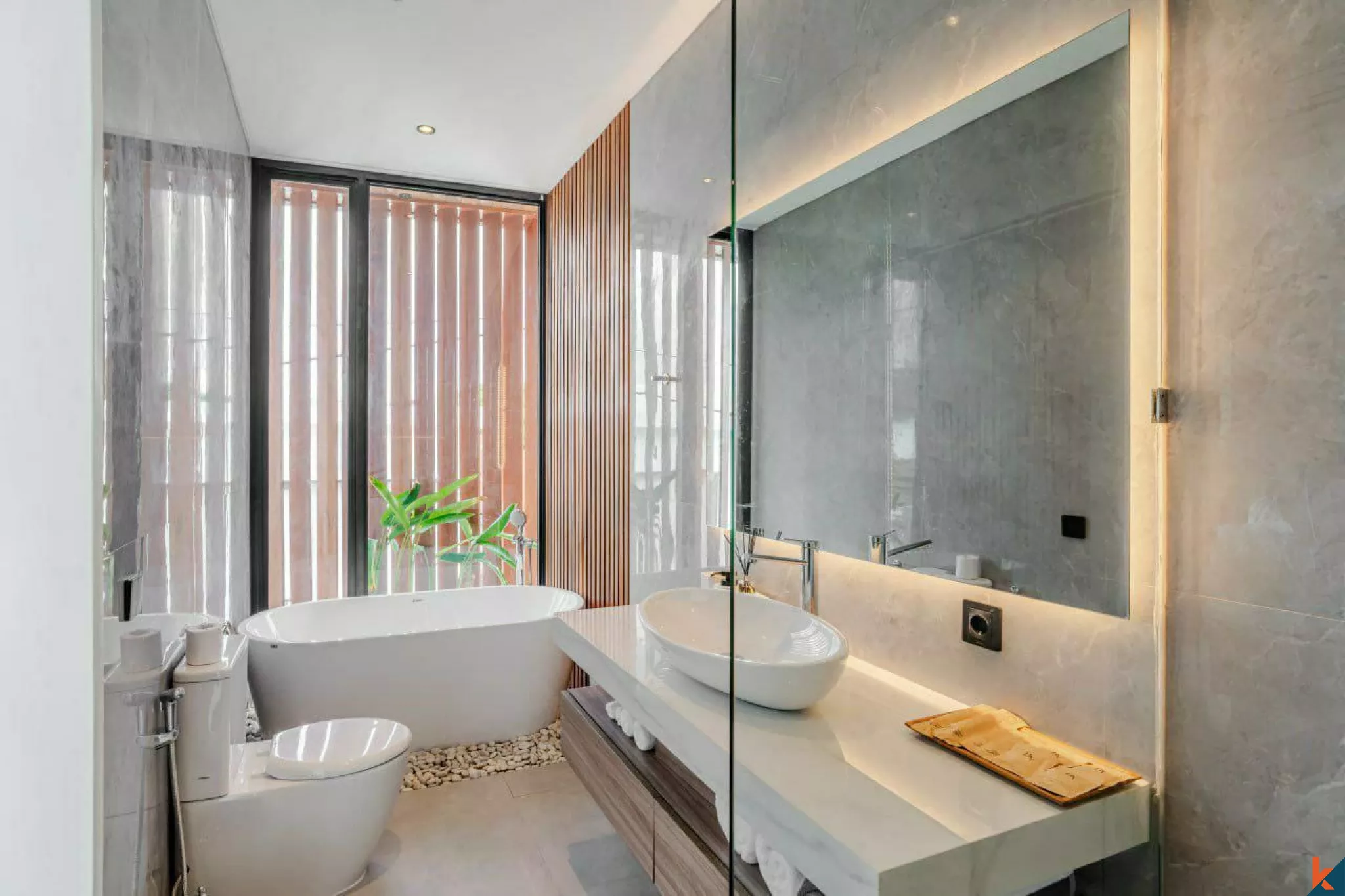 Modern 2-Bedroom Tropical Villa with Open Living in Umalas