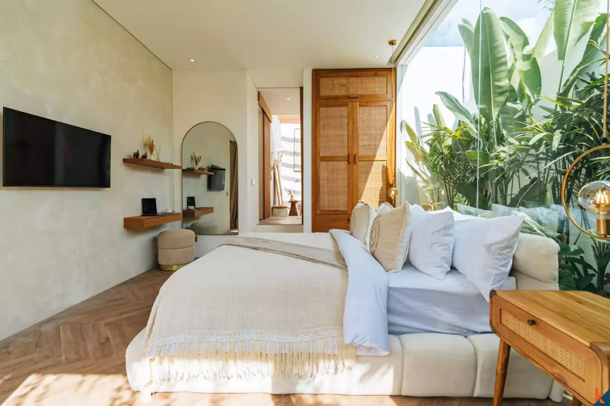 Tropical Haven One Bedroom Leasehold Villa Walking Distance to the Beach in Canggu