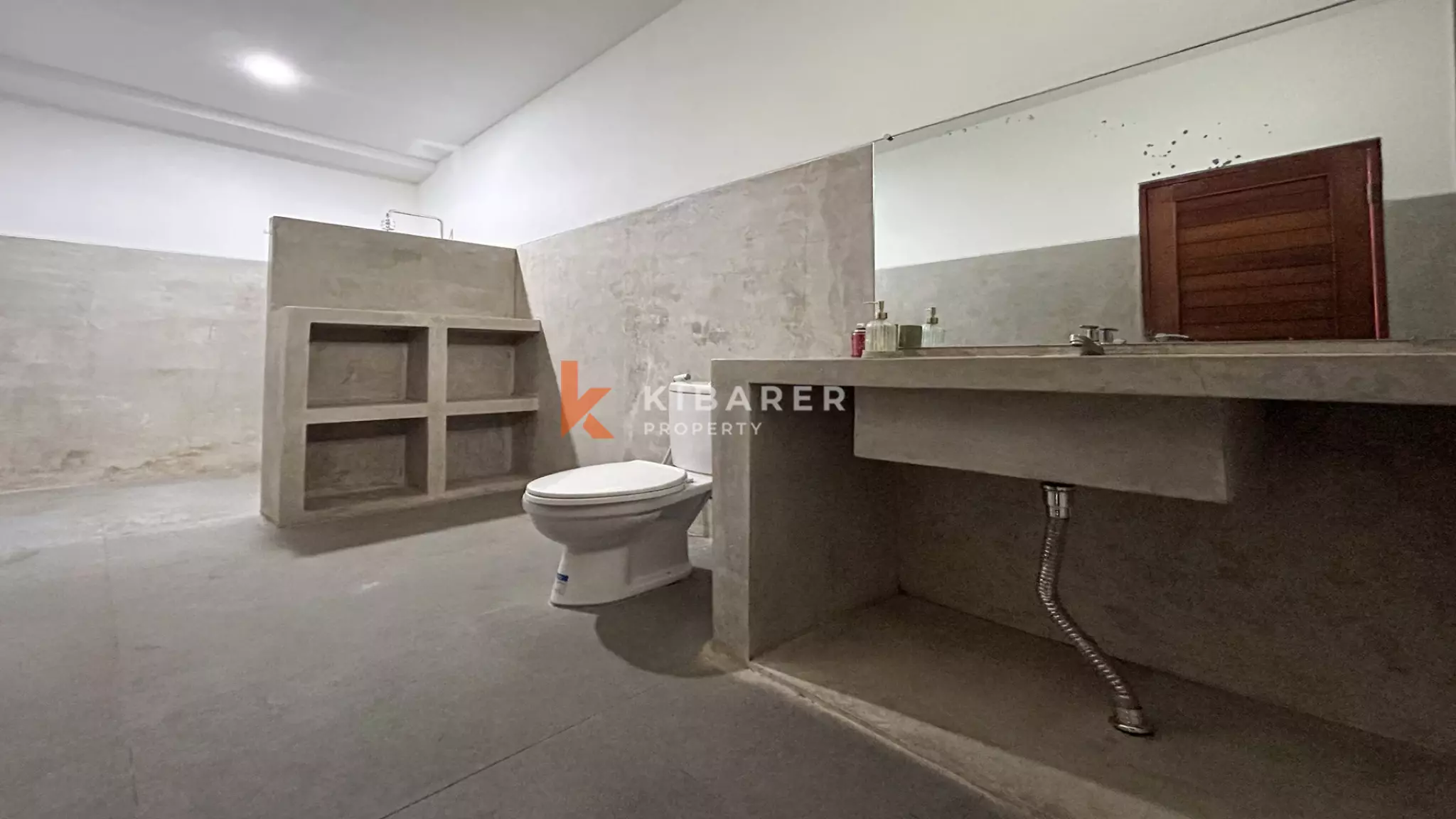 Stunning Two-Bedroom Enclosed Living Tropical Villa in Pererenan