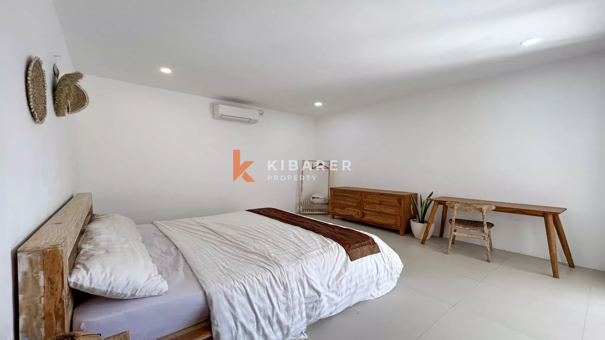 Stunning Two-Bedroom Enclosed Living Tropical Villa in Pererenan