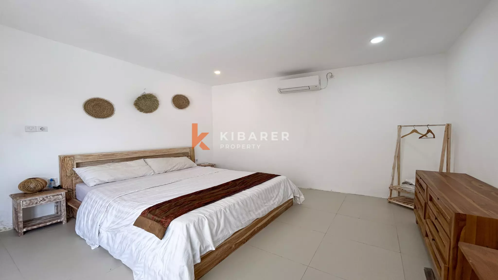 Stunning Two-Bedroom Enclosed Living Tropical Villa in Pererenan