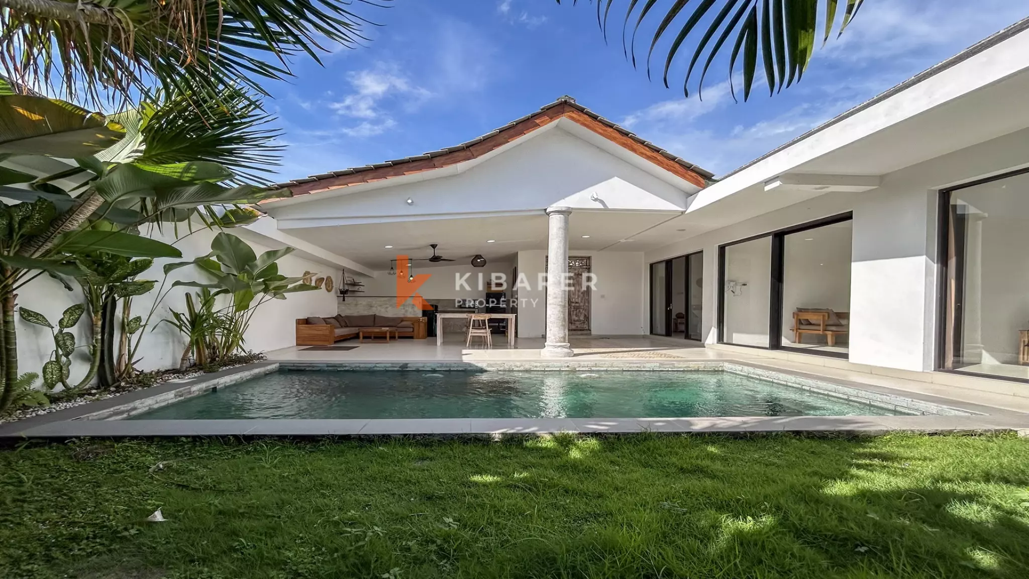 Stunning Two-Bedroom Enclosed Living Tropical Villa in Pererenan