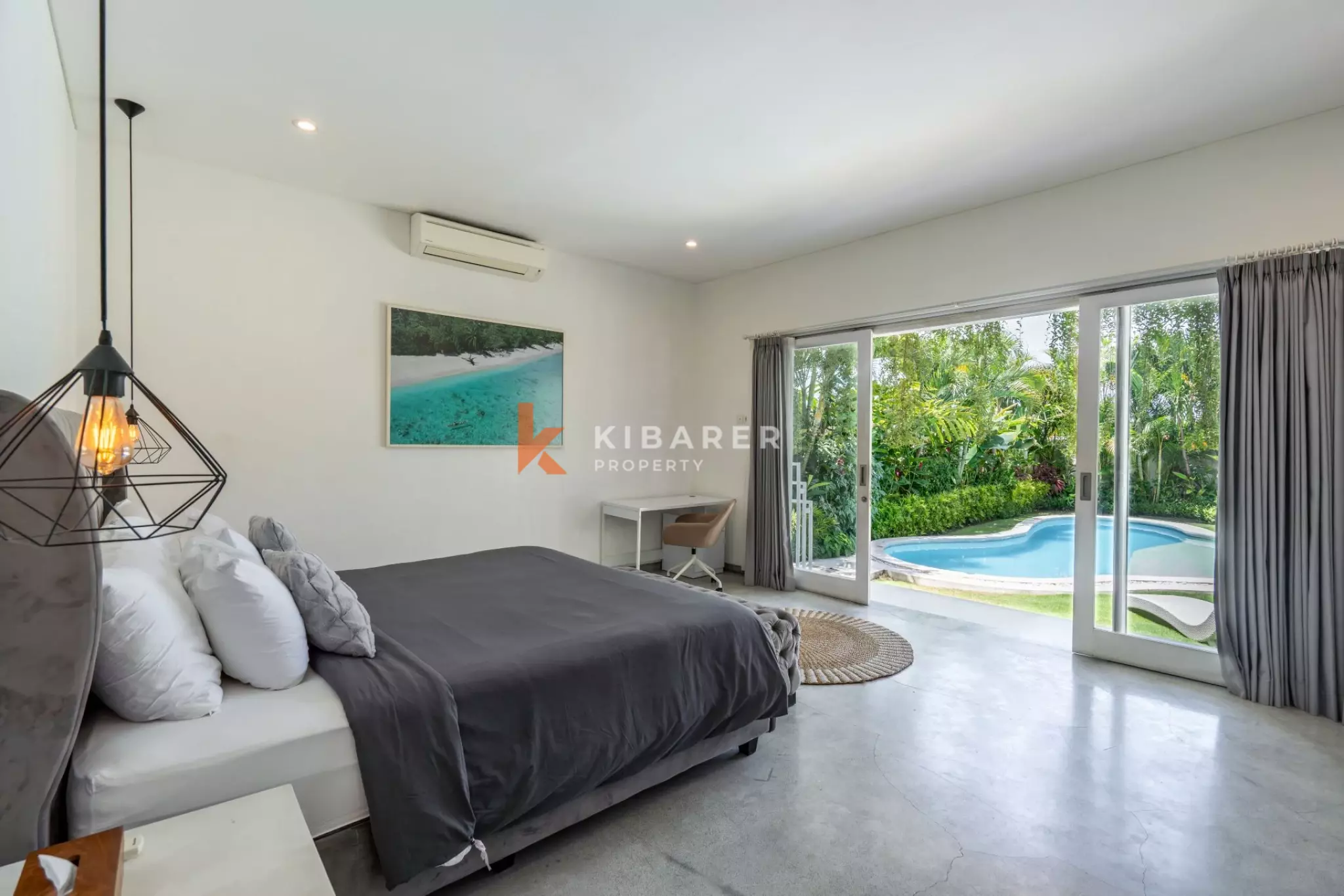 Rare villa de cinq chambres avec jardin clos à Canggu