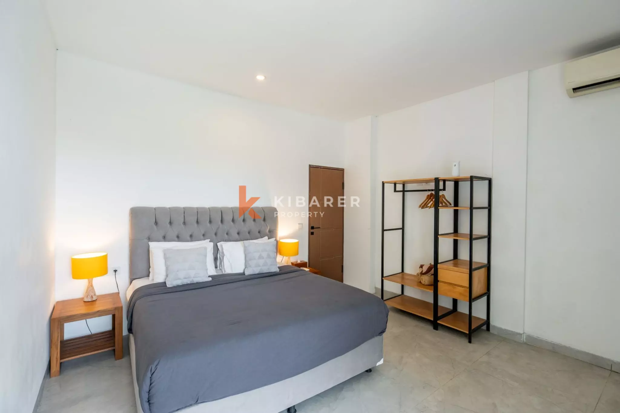 Rare villa de cinq chambres avec jardin clos à Canggu