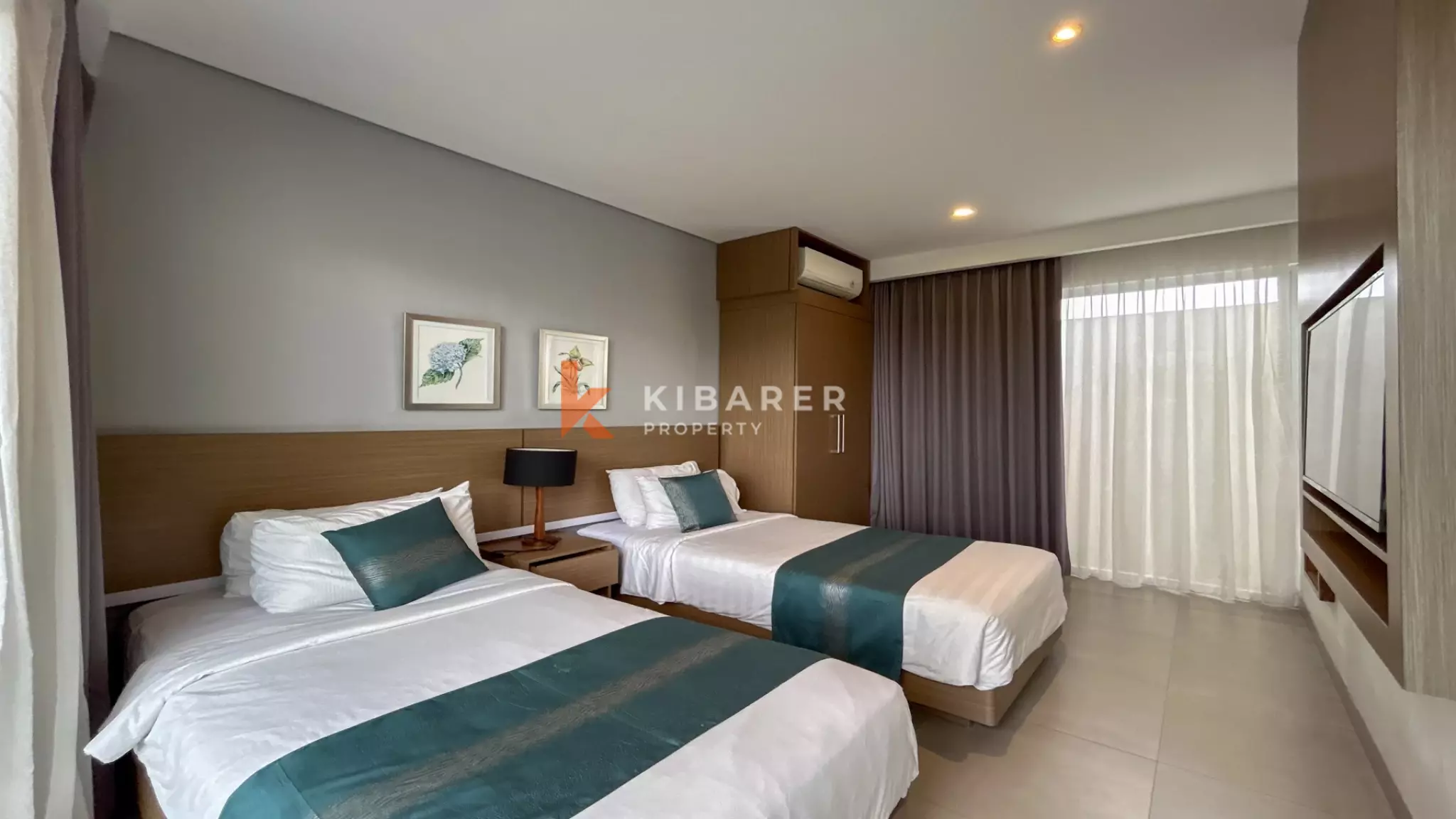 Your Private Getaway: Two-Bedroom Enclosed Living Villa in Ungasan