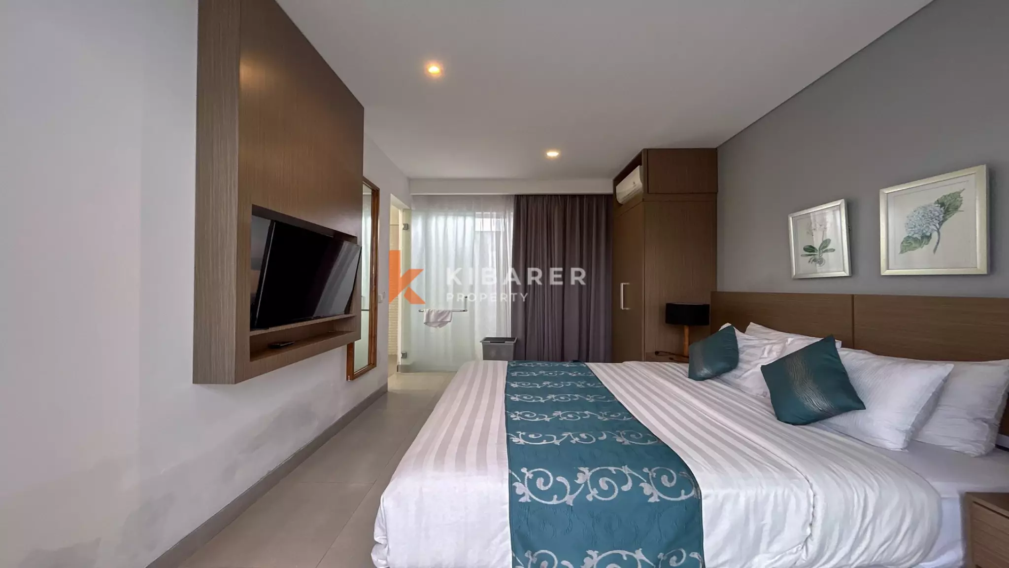 Your Private Getaway: Two-Bedroom Enclosed Living Villa in Ungasan