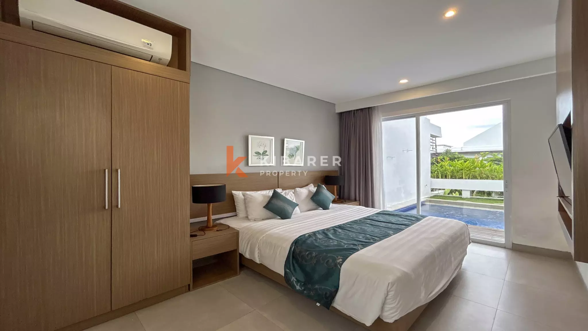 Your Private Getaway: Two-Bedroom Enclosed Living Villa in Ungasan