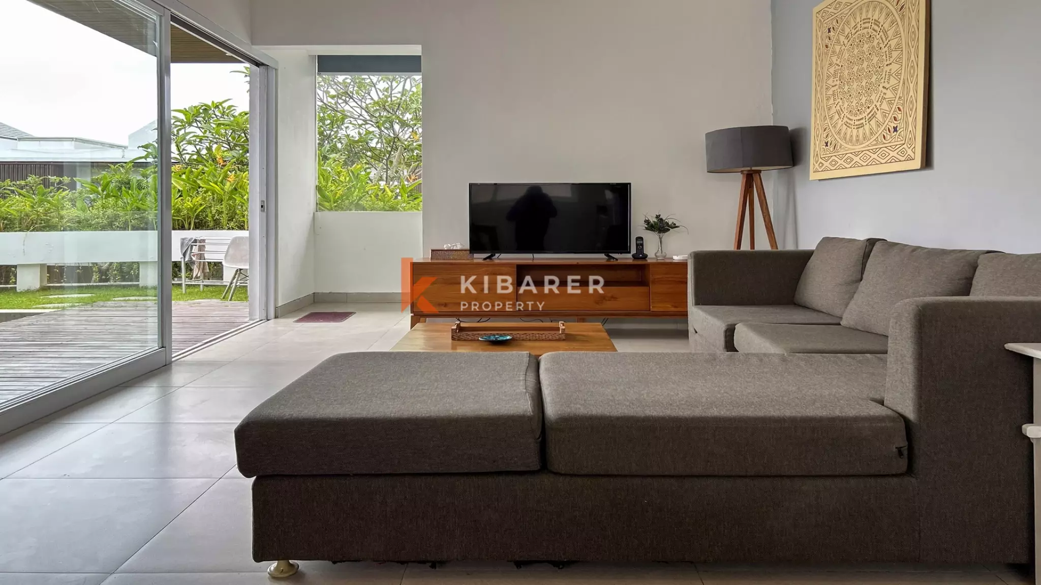 Your Private Getaway: Two-Bedroom Enclosed Living Villa in Ungasan