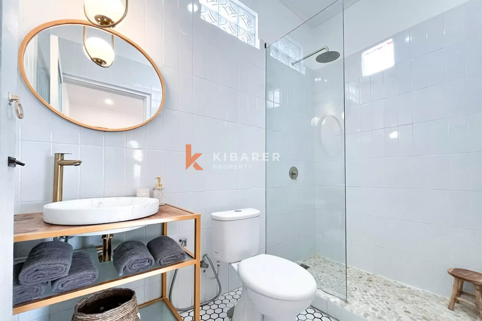 Over Lease Minimalist Two-Bedrooms Villa with Generous Garden