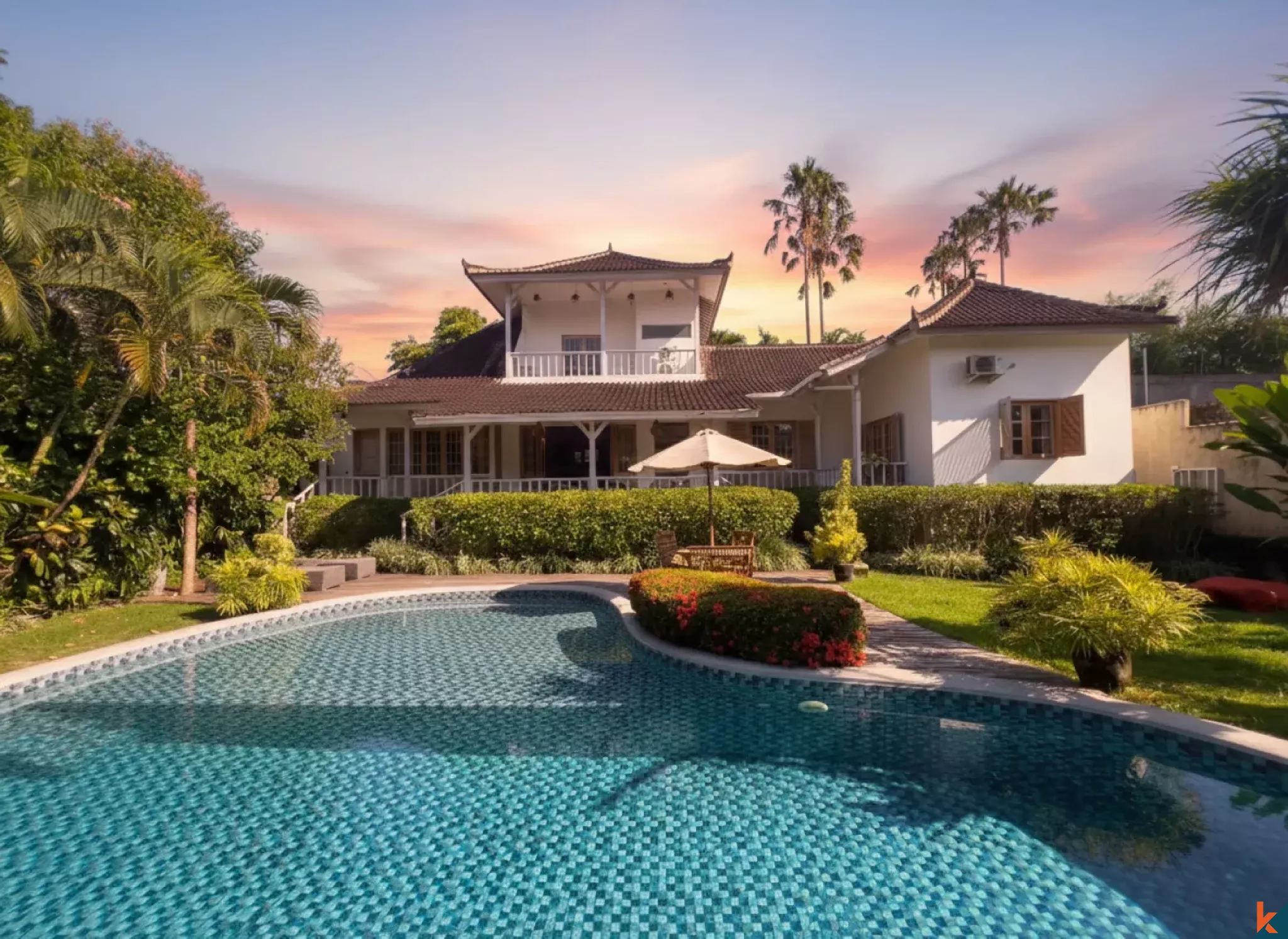 Perumahan sewa keluarga tiga kamar tidur yang menawan di daerah Babakan