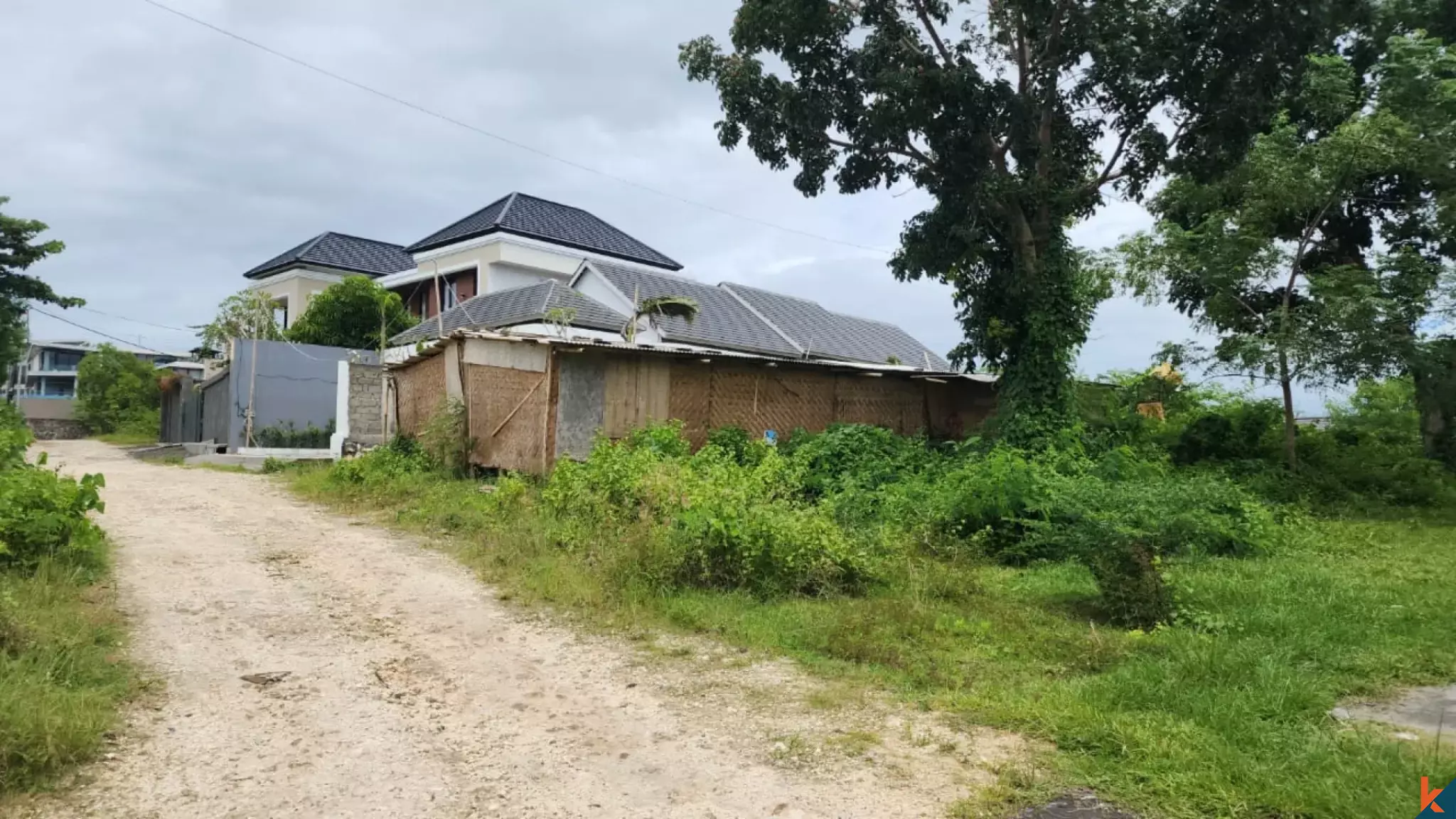 Terrain de premier choix en pleine propriété de quatre Ares carrés à Ungasan