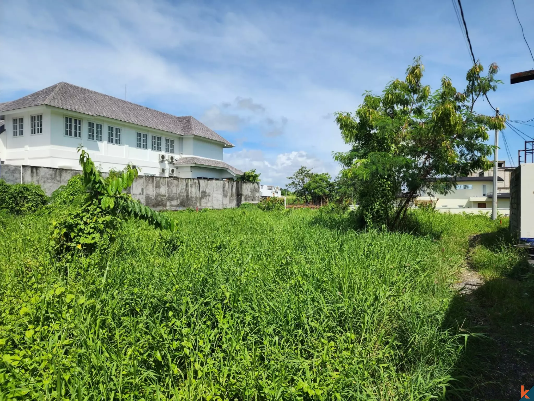 Investissement locatif solide avec option de prolongation près de la plage à Seseh