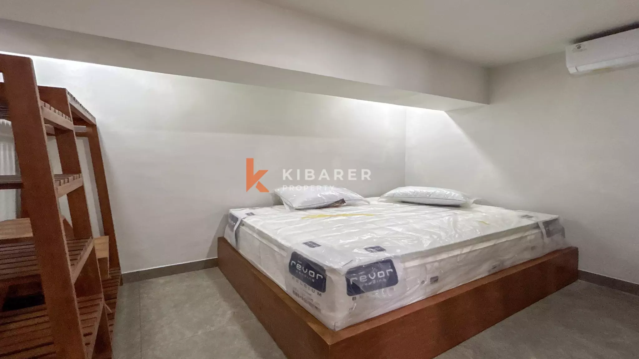 Superbe villa de quatre chambres avec piscine sur le toit et vue panoramique à Uluwatu